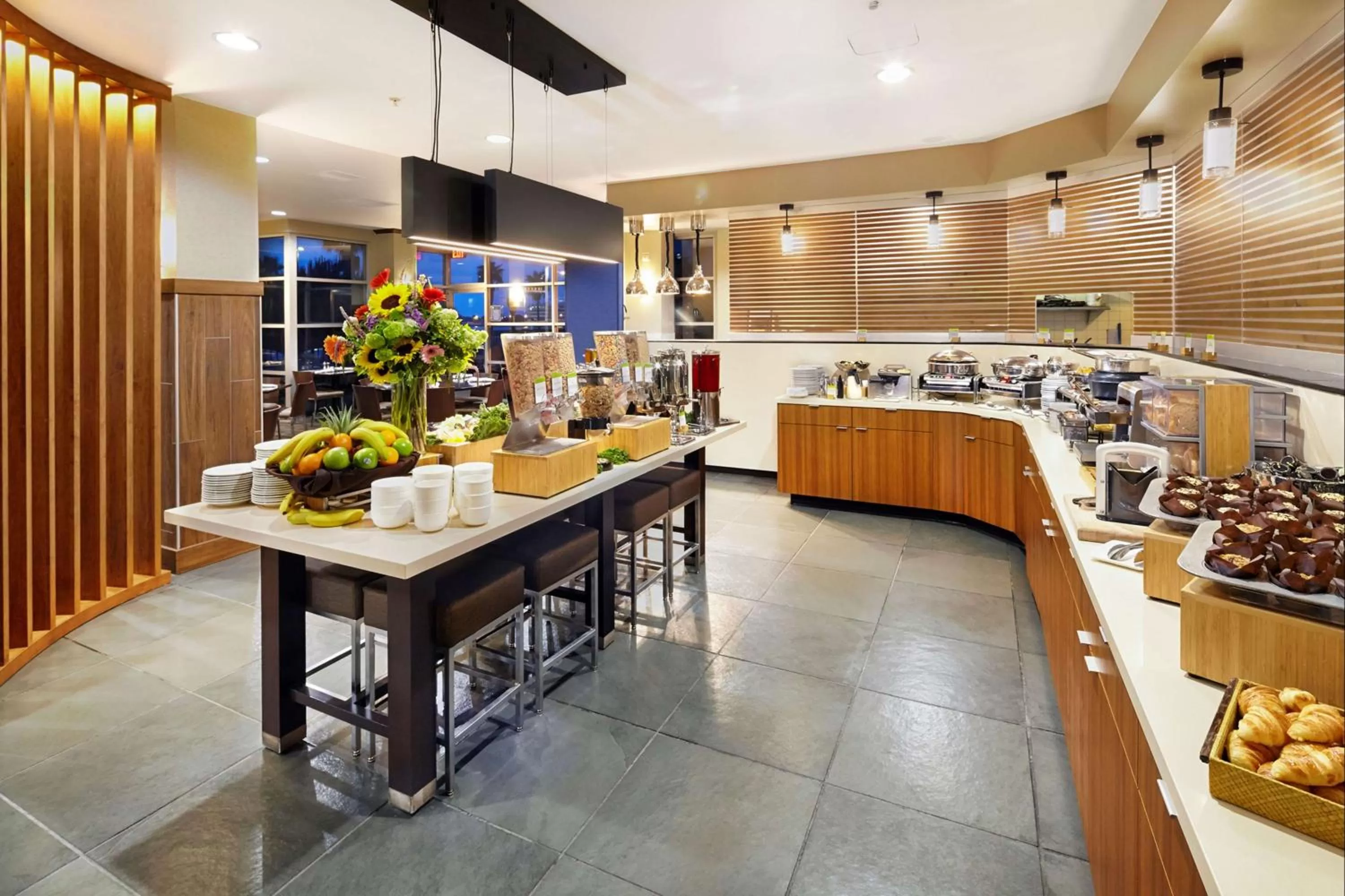 Restaurant/places to eat in DoubleTree by Hilton San Francisco Airport North Bayfront