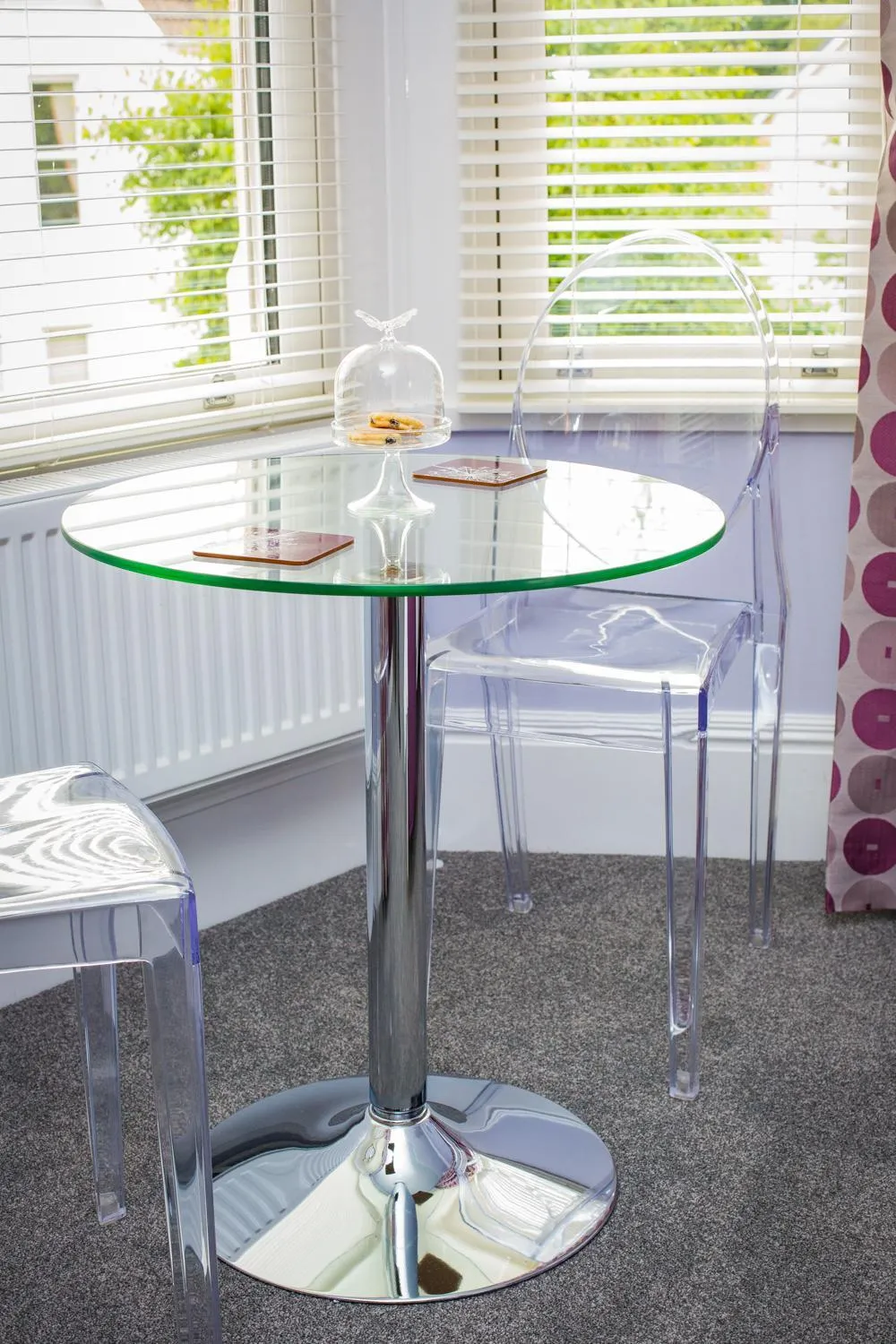 Seating area in Studios At Glenthorne