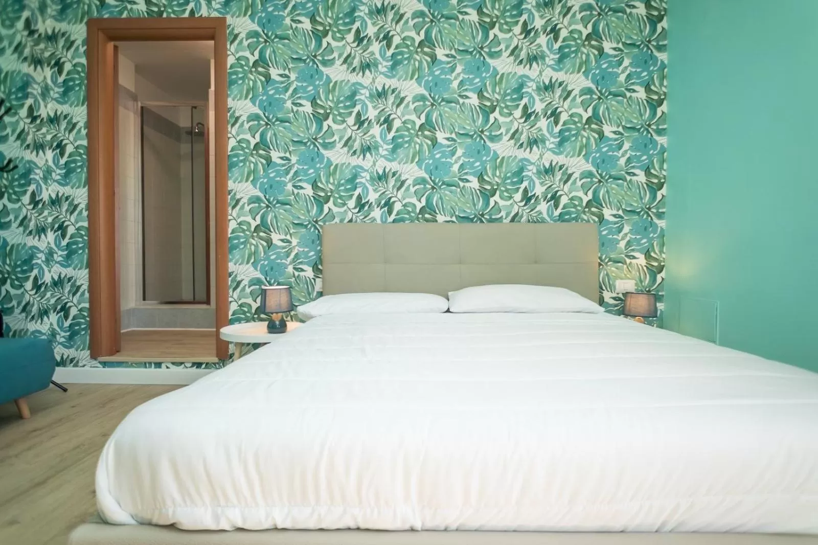 Bed in Casa flowers 2