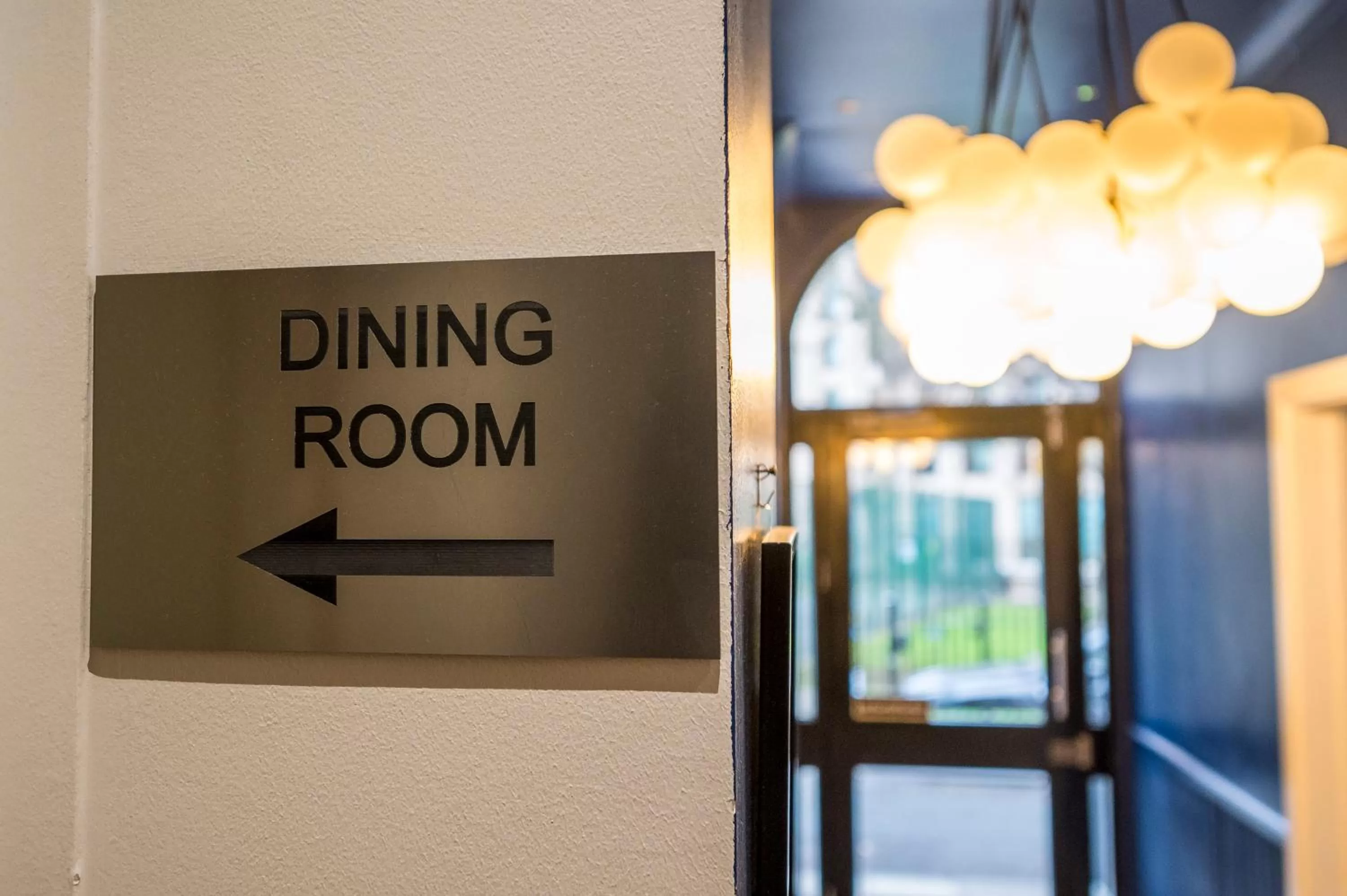 Dining area in Mentone Hotel