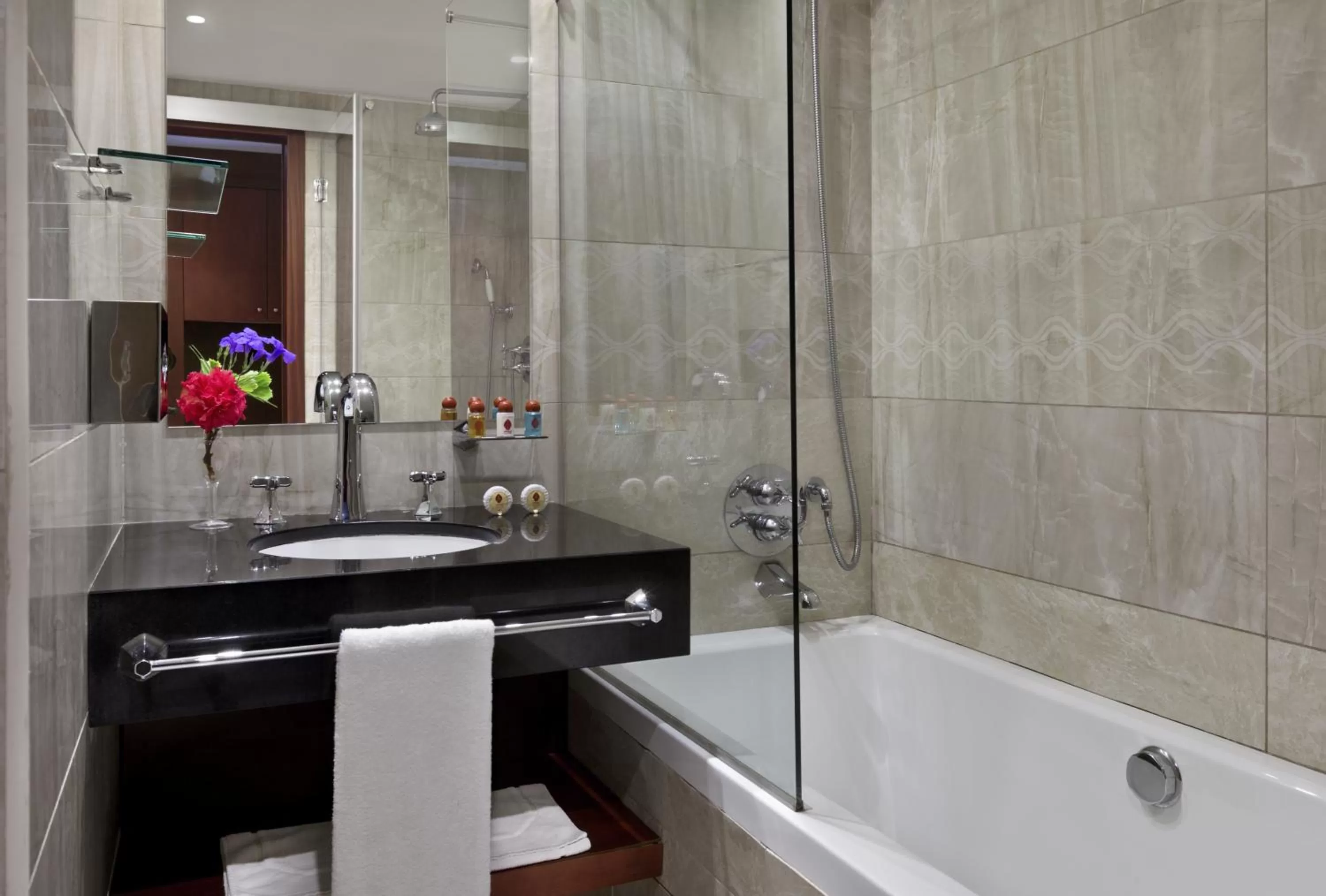 Bathroom in Azalaï Hôtel Cotonou