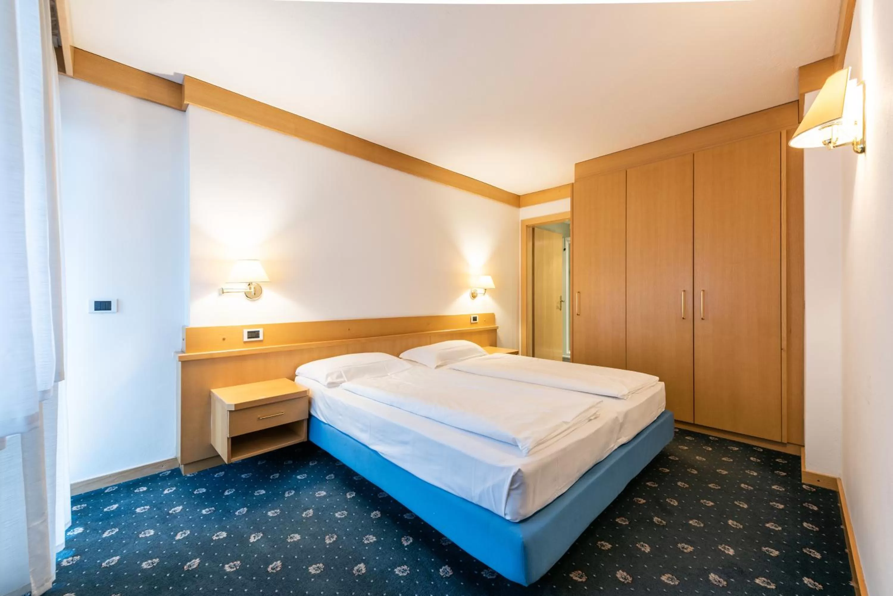 Bed in Residence Antares