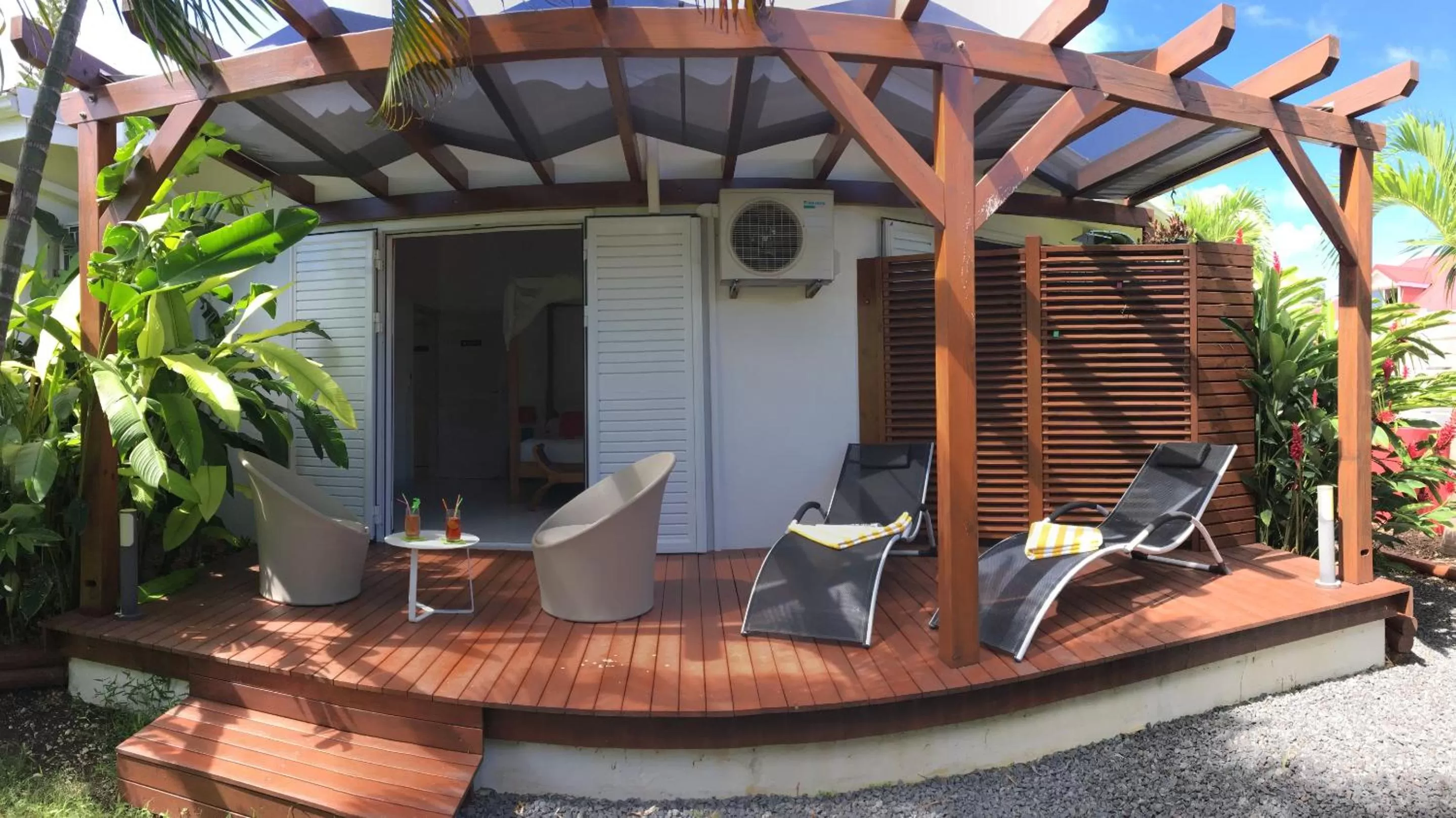 Garden in Chambres d'hôtes et villas chez Flo