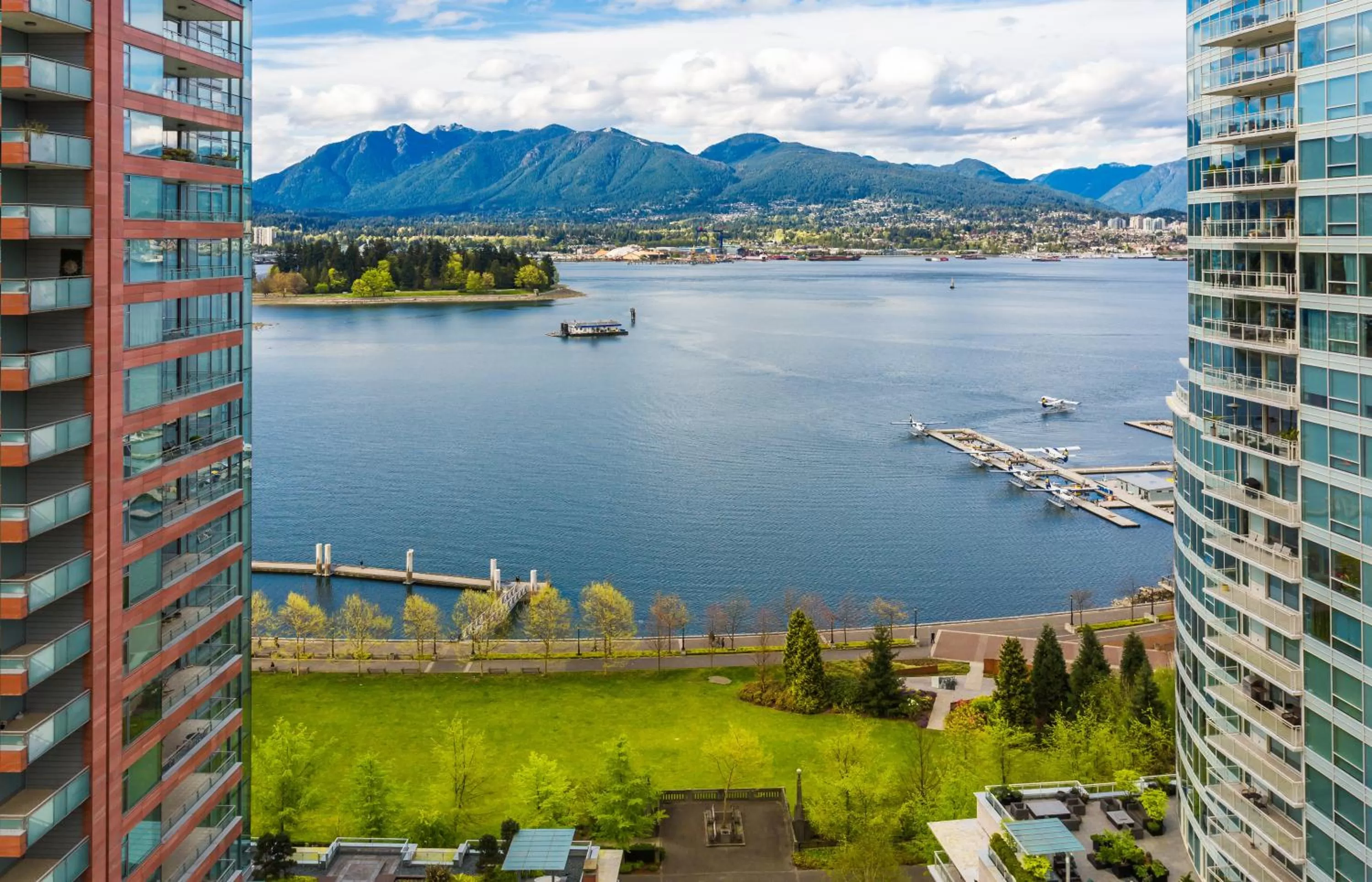 Nearby landmark in Pinnacle Hotel Harbourfront