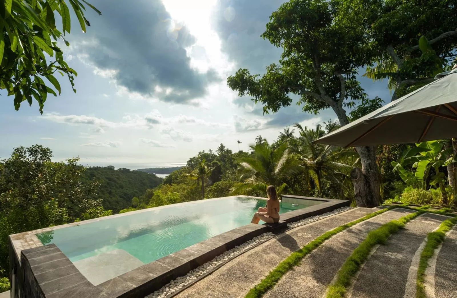 Swimming pool in Tanah Damai Hotel