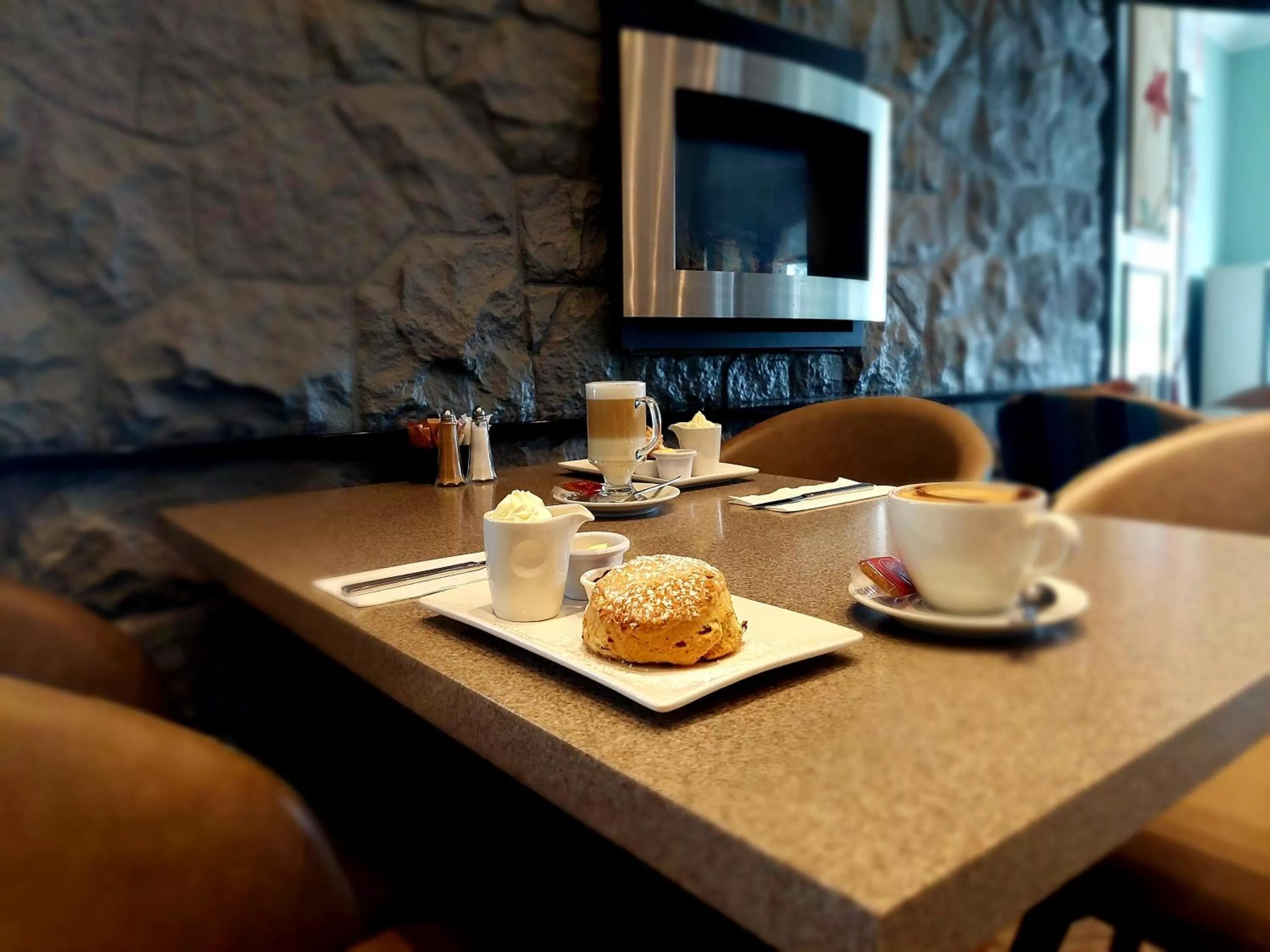 Lounge or bar in Flannery's Hotel