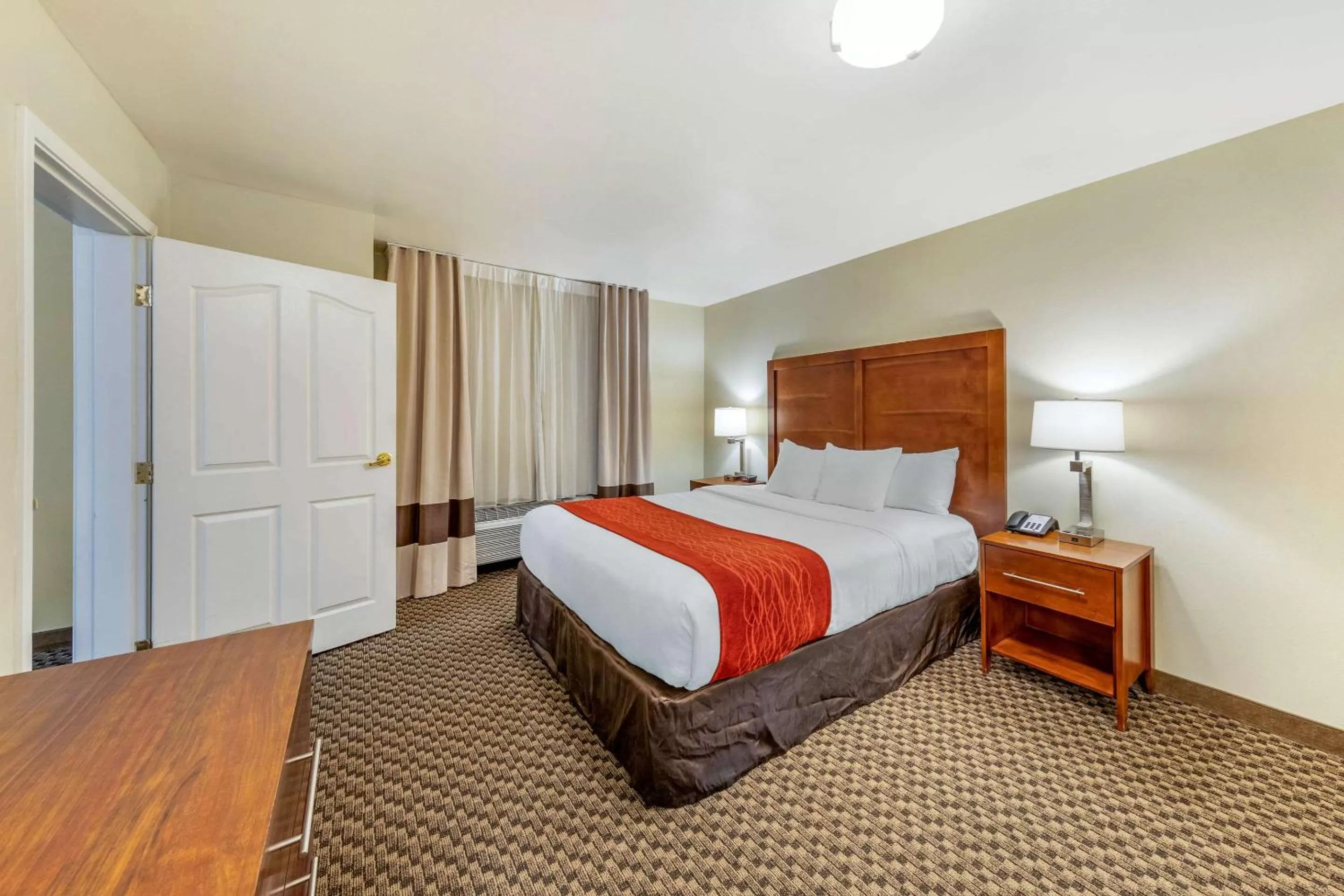 King Suite with Balcony - Non-smoking in Comfort Inn & Suites Lancaster Antelope Valley