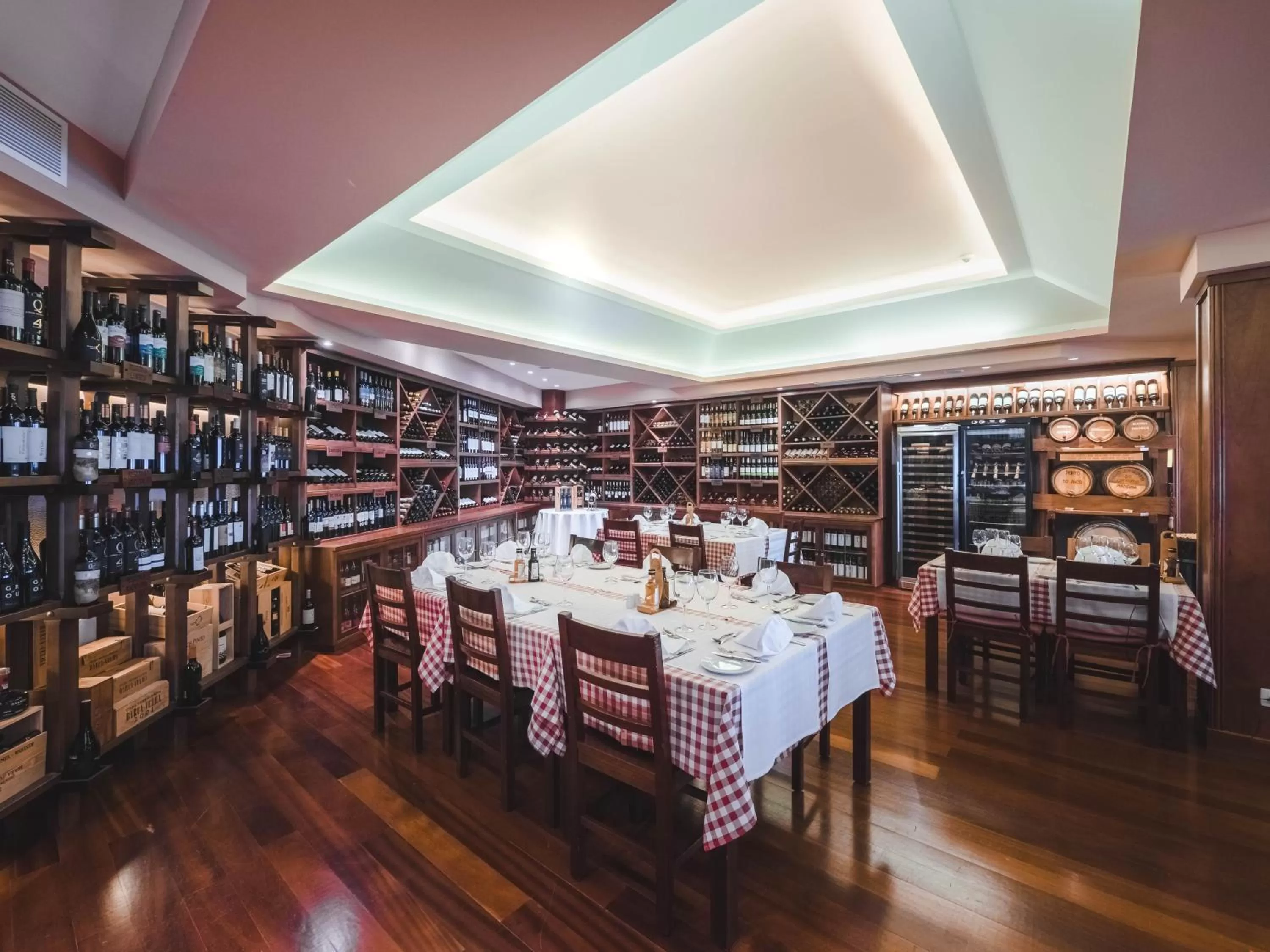 Restaurant/places to eat in Ocean Gardens