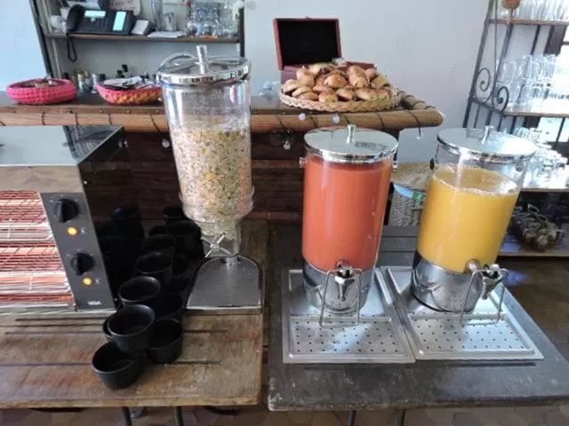 Buffet breakfast in L auberge du lion d or