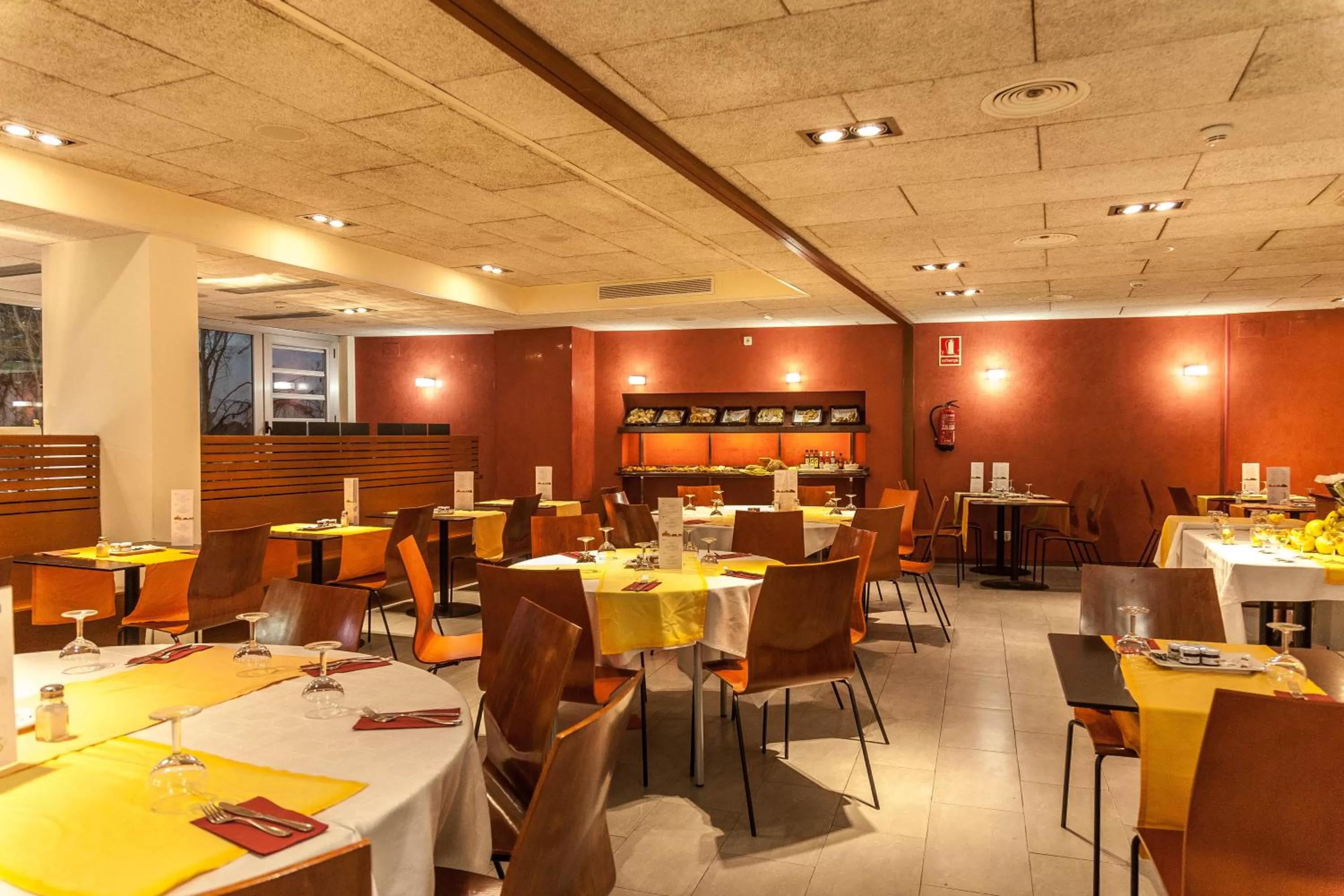 Restaurant/places to eat in Platjador