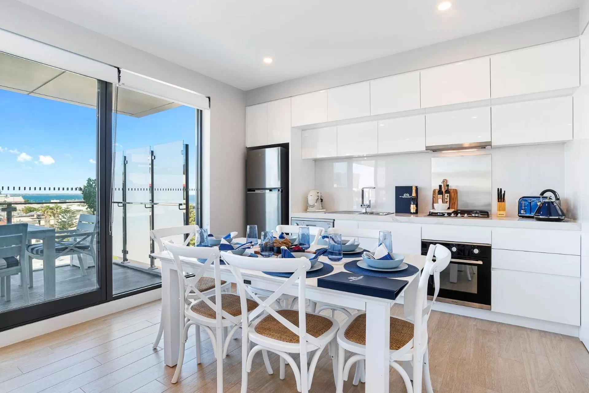 Kitchen or kitchenette in The Hamptons Apartments - Port Melbourne