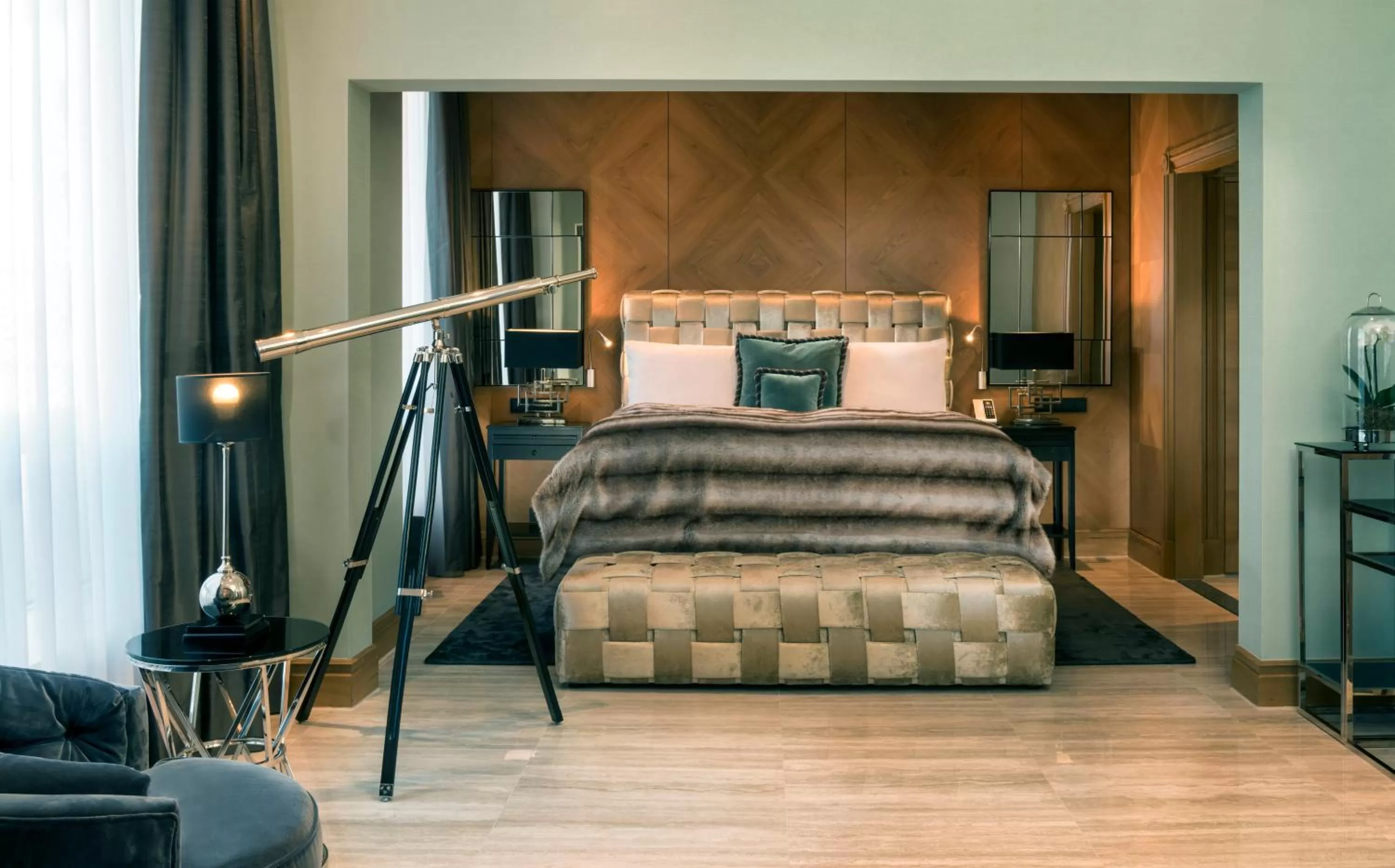 Photo of the whole room, Bed in Hotel Palace Berlin