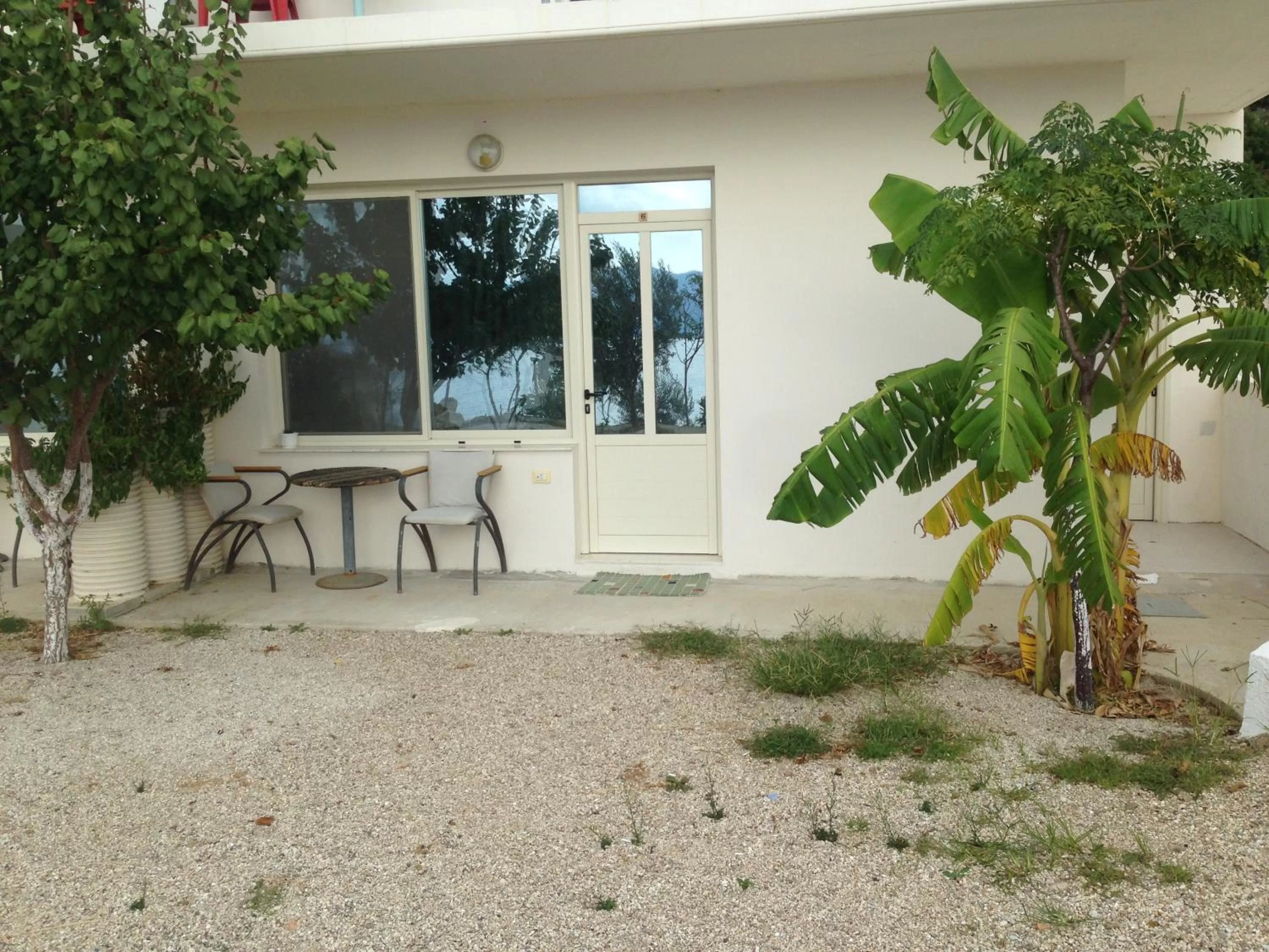 Vila Rahmi & Veli Dervishaj