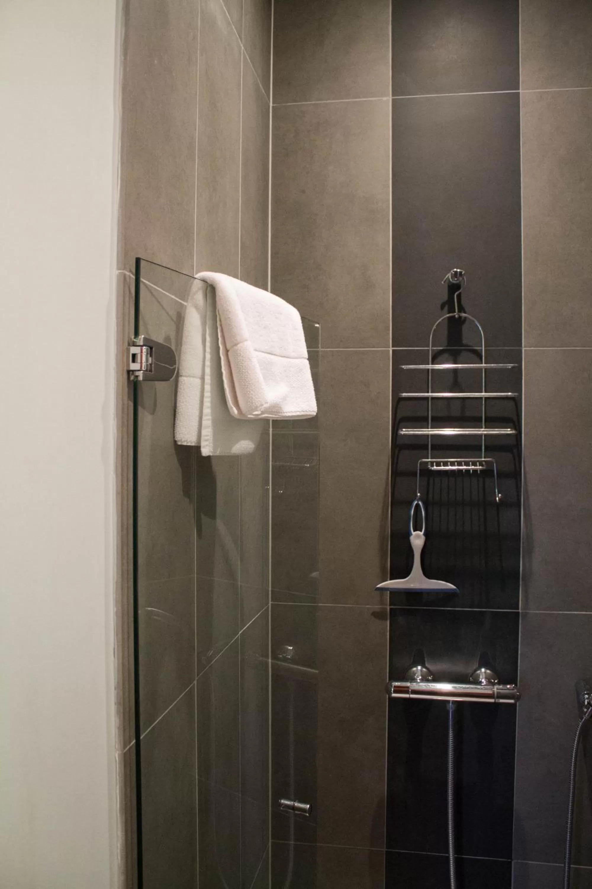 Shower, Bathroom in Le Clos du Gusquel