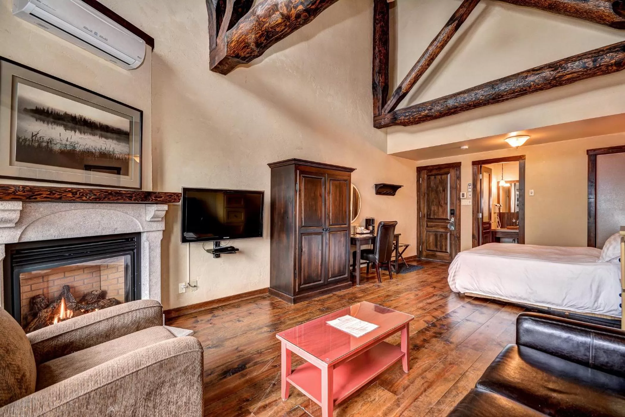 Les Condos Du Lac Taureau- Rooms & Condos