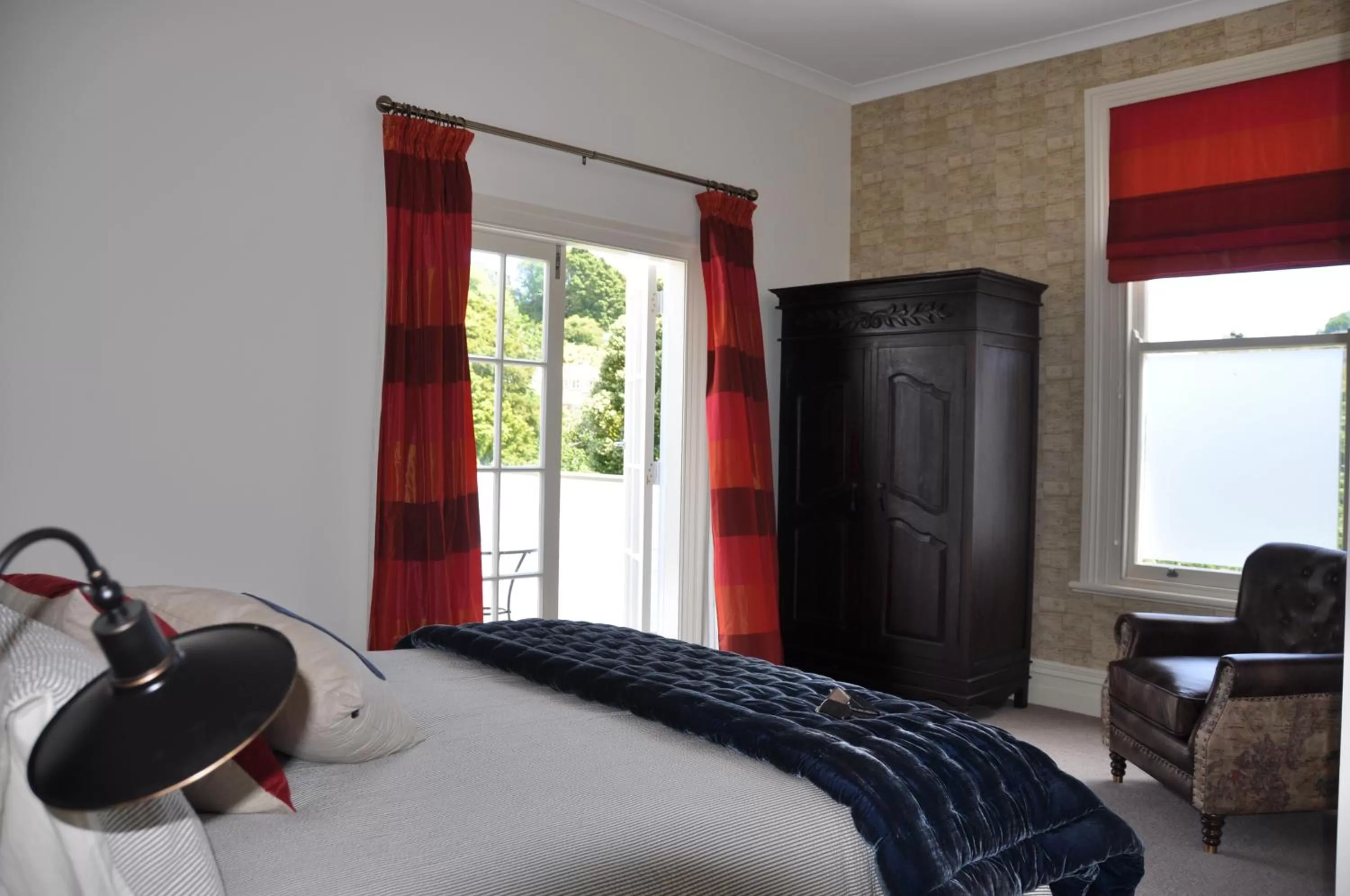 Bedroom, Bed in Issey Manor