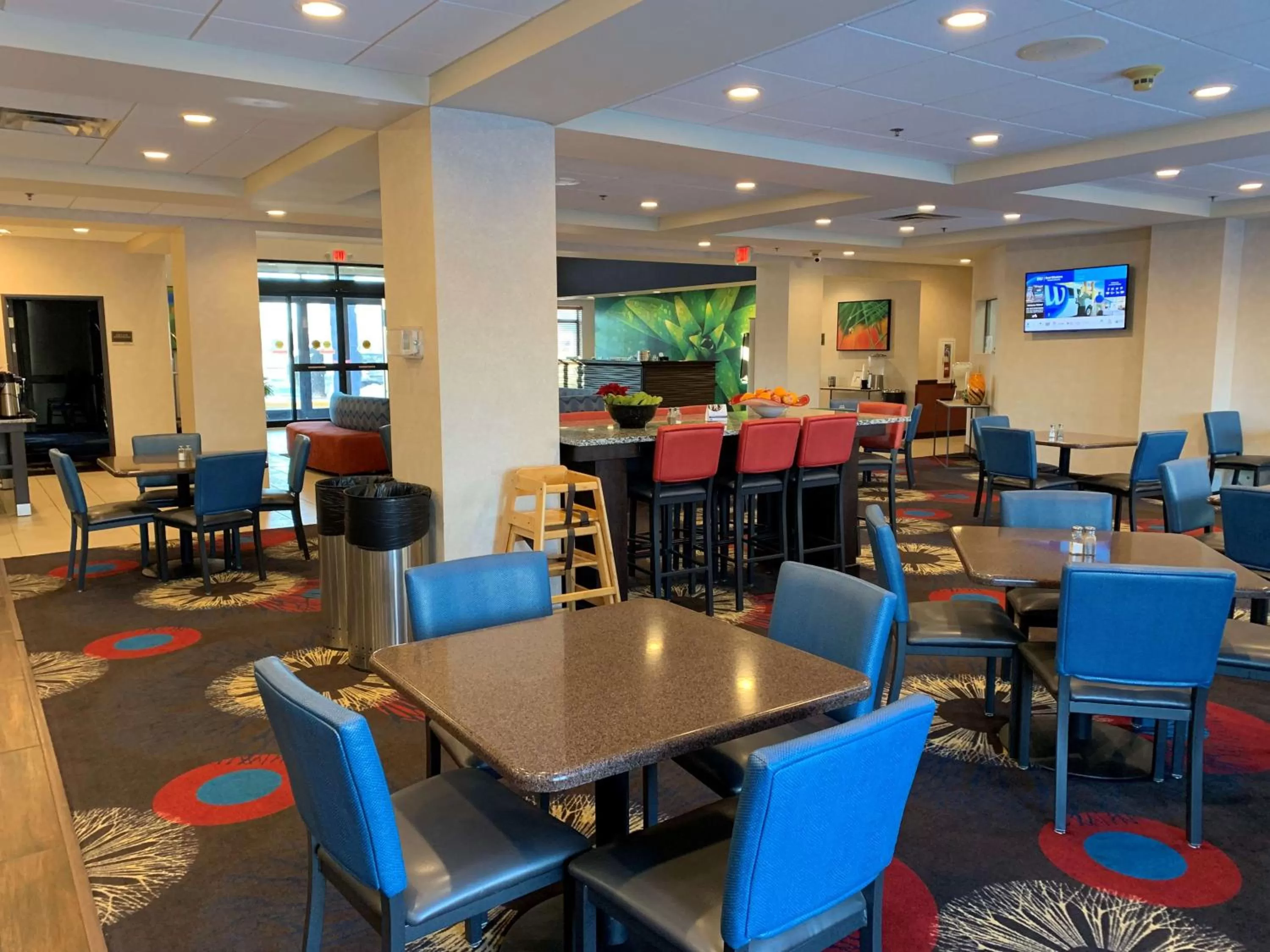 Restaurant/places to eat in Comfort Inn Saint Paul East