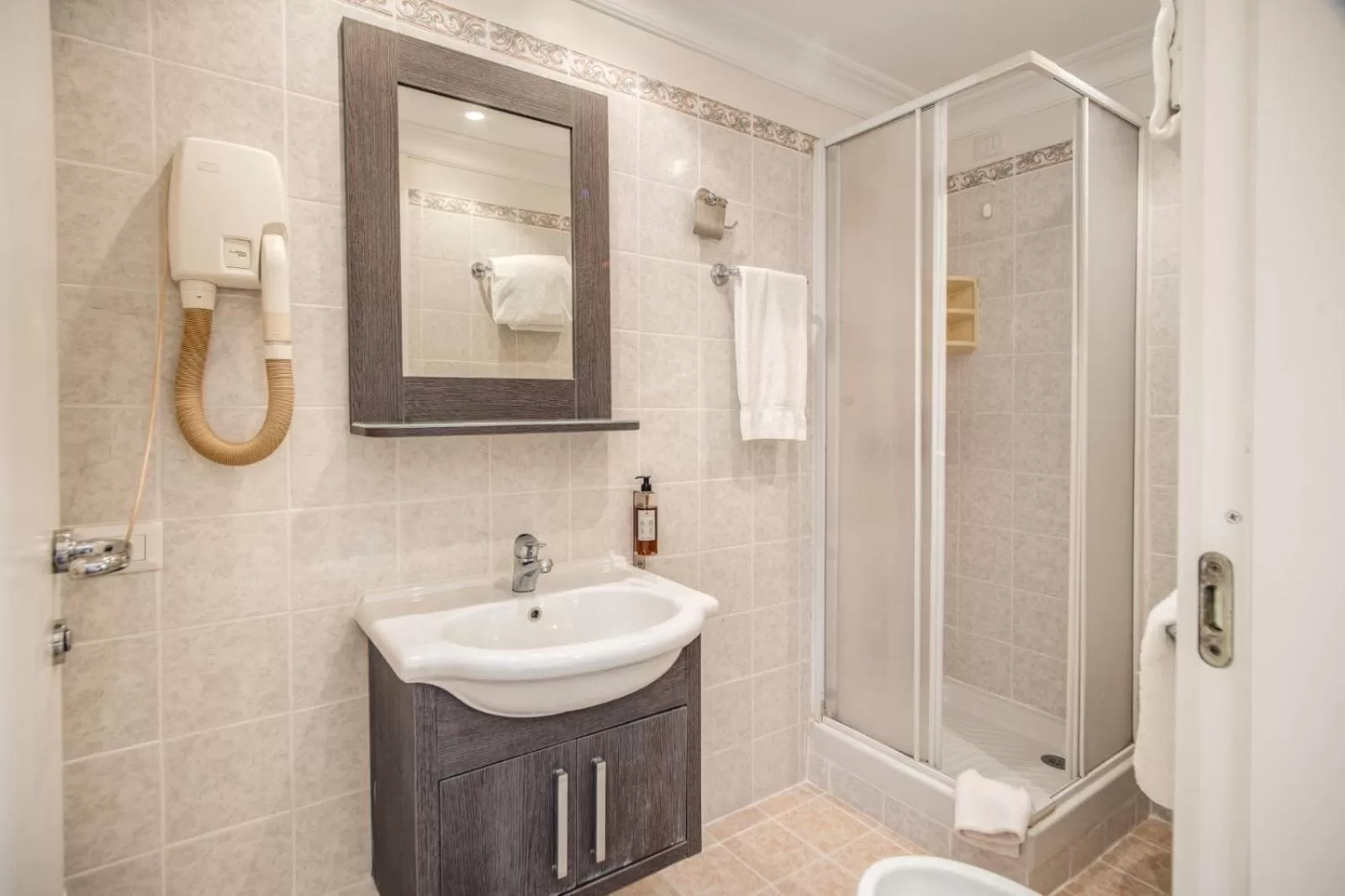 Bathroom in Hotel Mirti