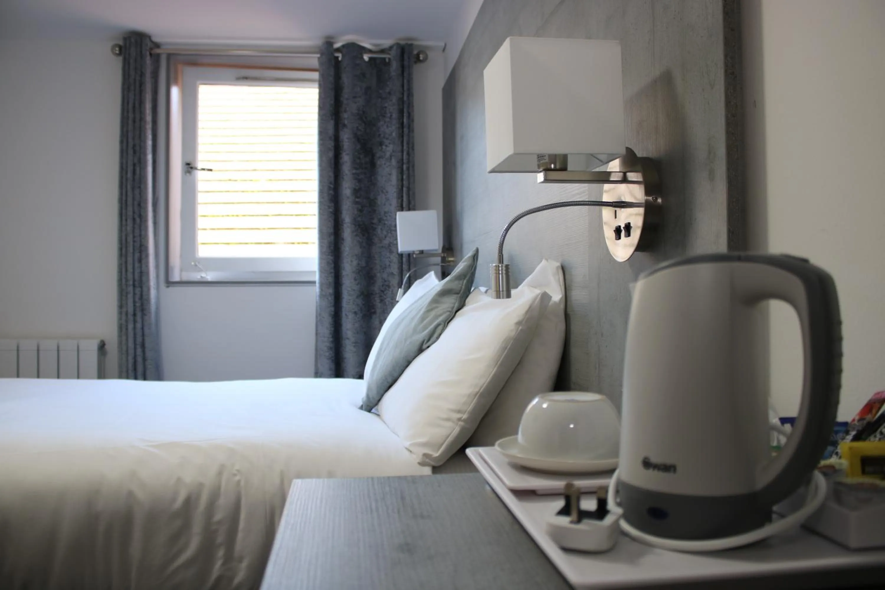 Bed in Brunswick Merchant City Hotel