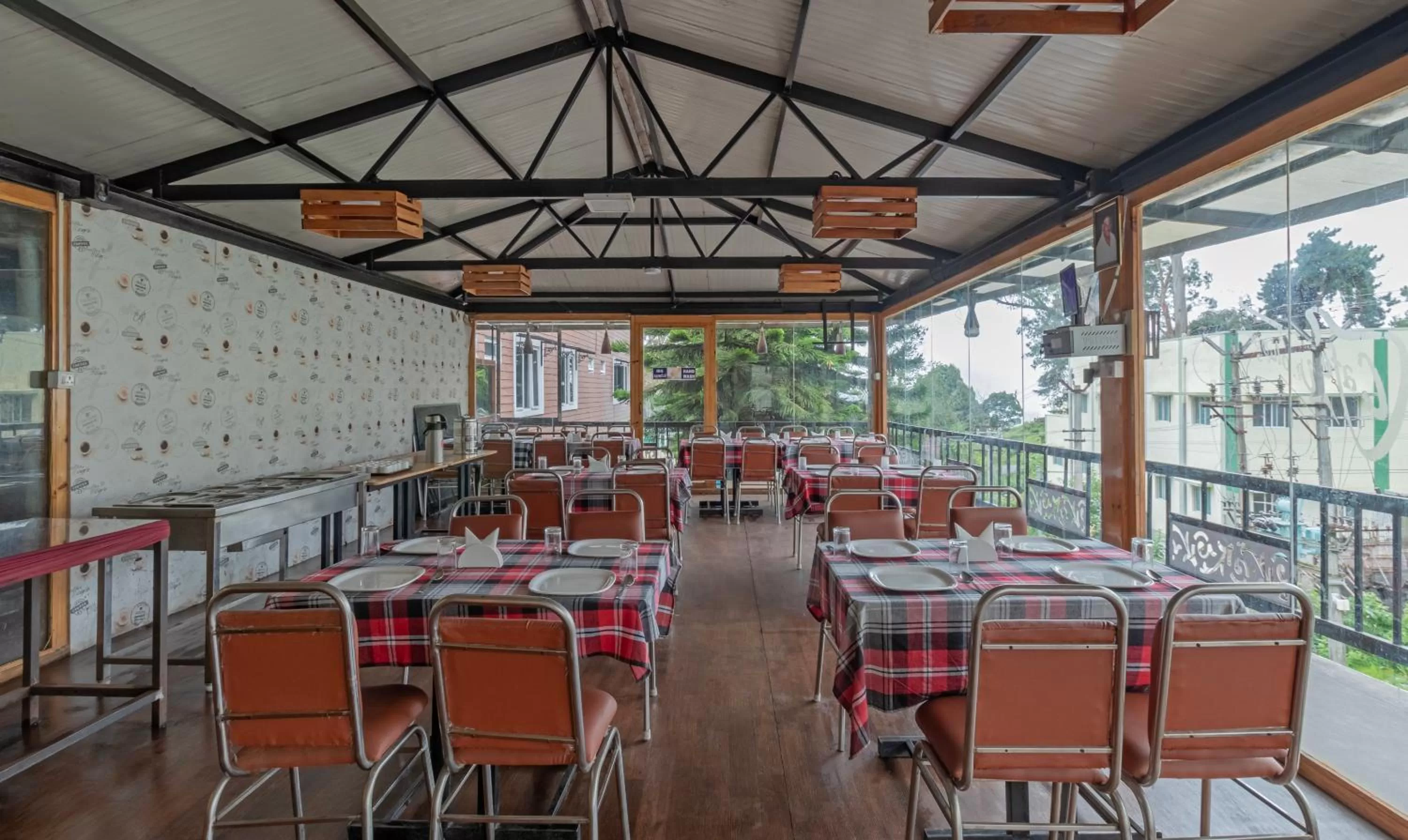 Dining area in Treebo Kodai Kings Park, 650 M From Kodai Lake