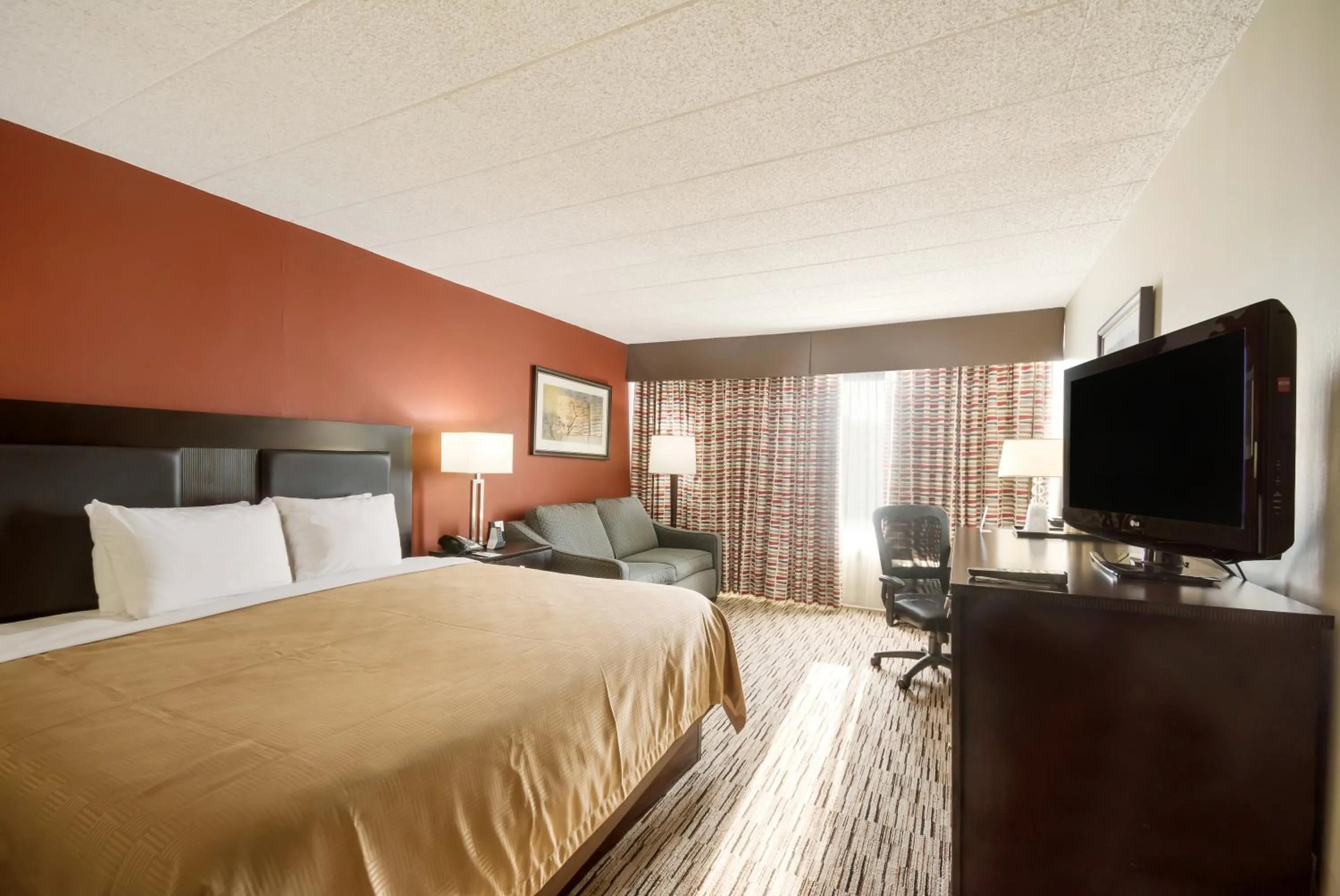 Bed in Exton Hotel and Conference Center