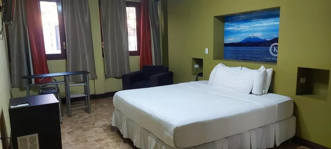 Bedroom in Kartagus Hotel