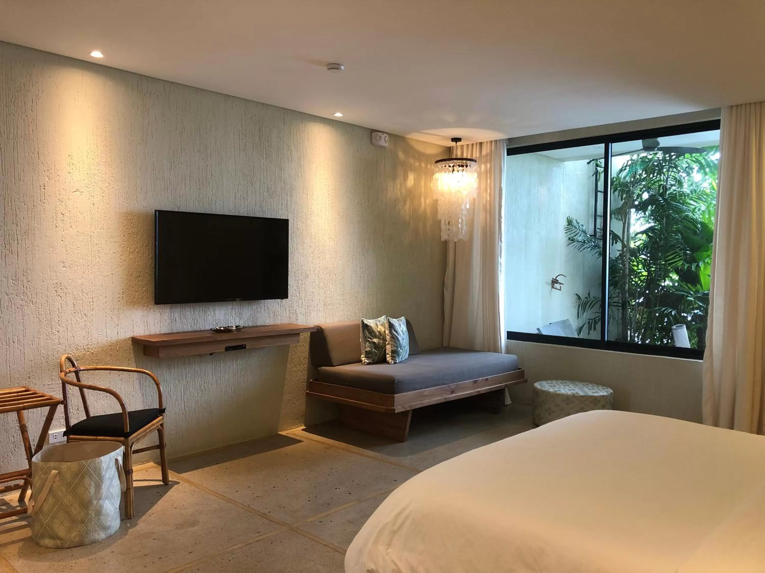 Suite with Pool View in Frangipani El Nido