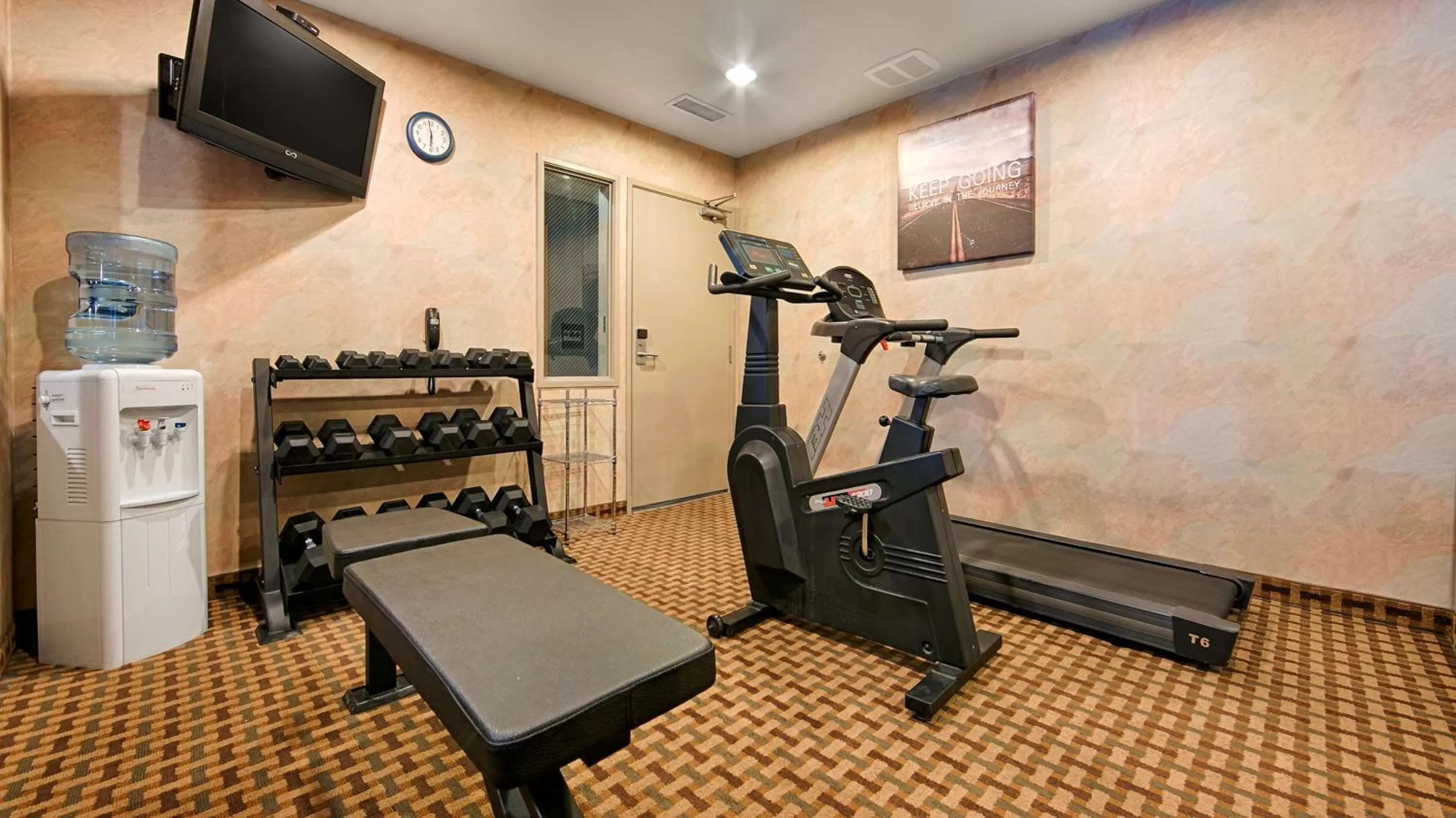 Fitness centre/facilities in Best Western Plus Rama Inn & Suites