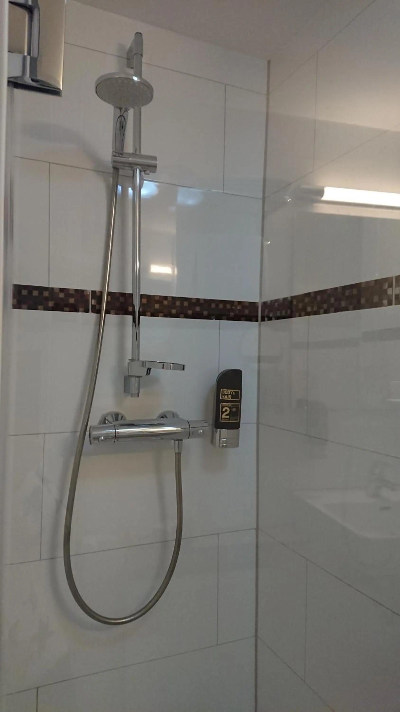 Shower, Bathroom in Hotel Batavia