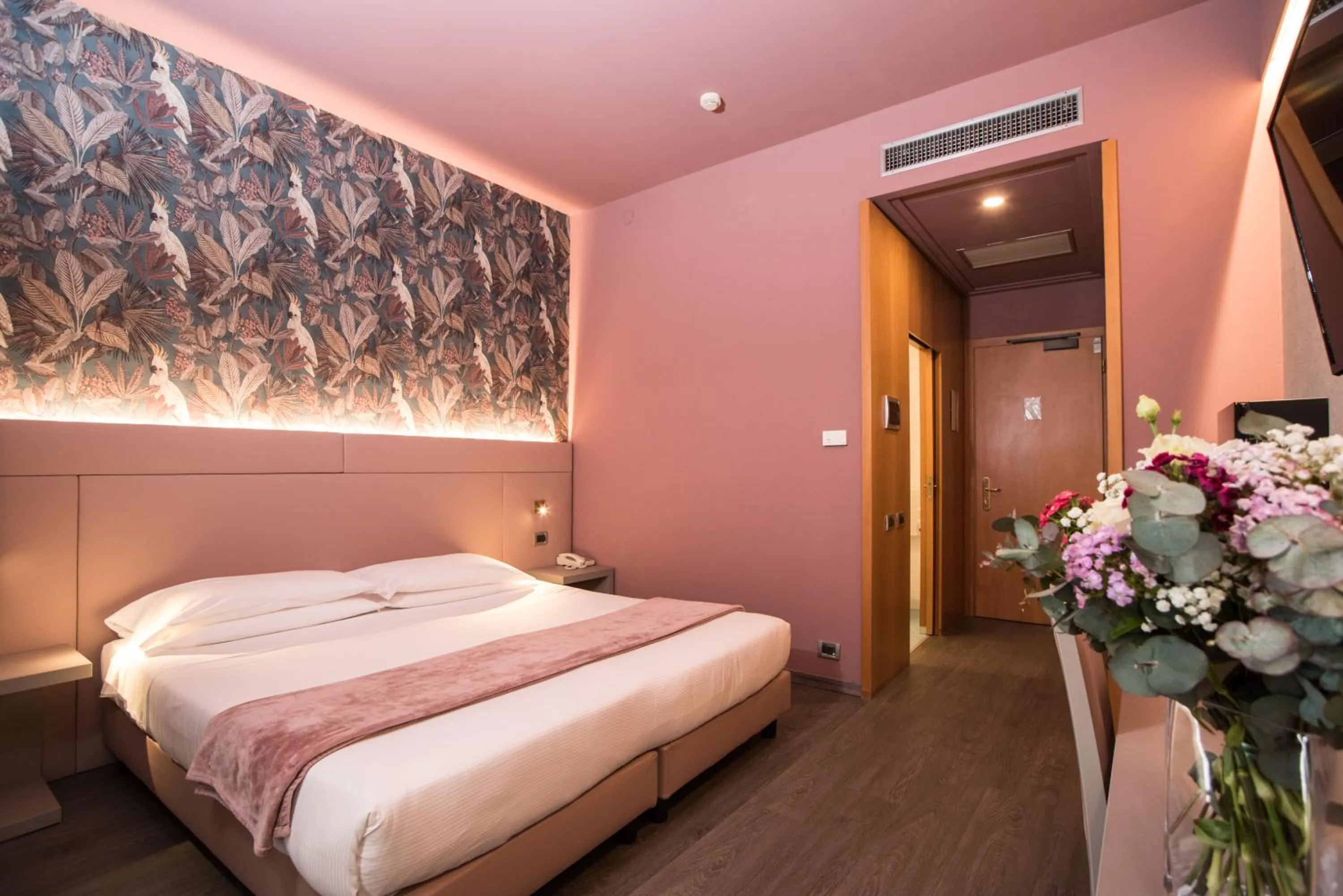 Bedroom, Bed in Hotel Ristorante Ala d'Oro