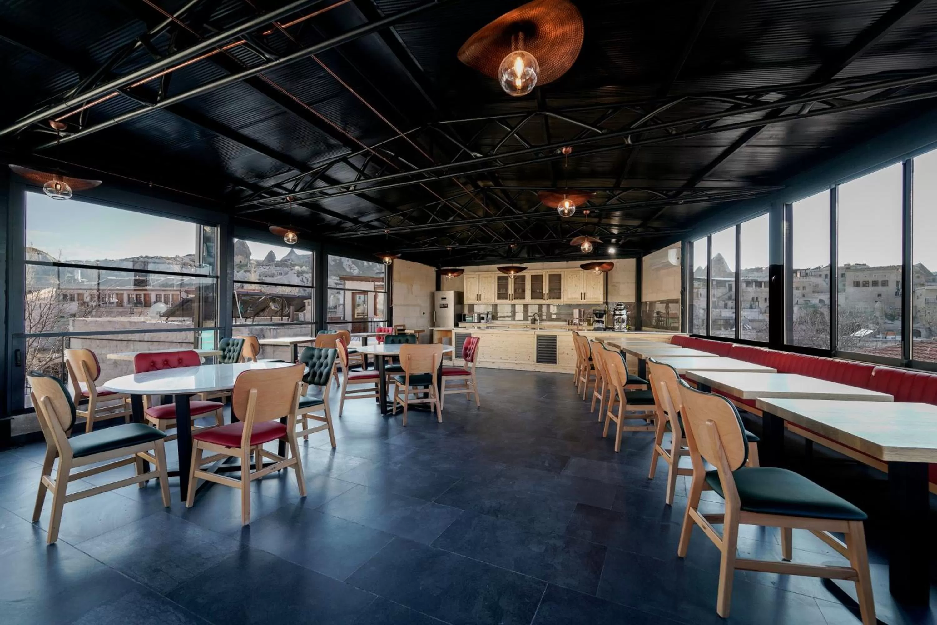 Restaurant/places to eat in The Niche Cave Hotel