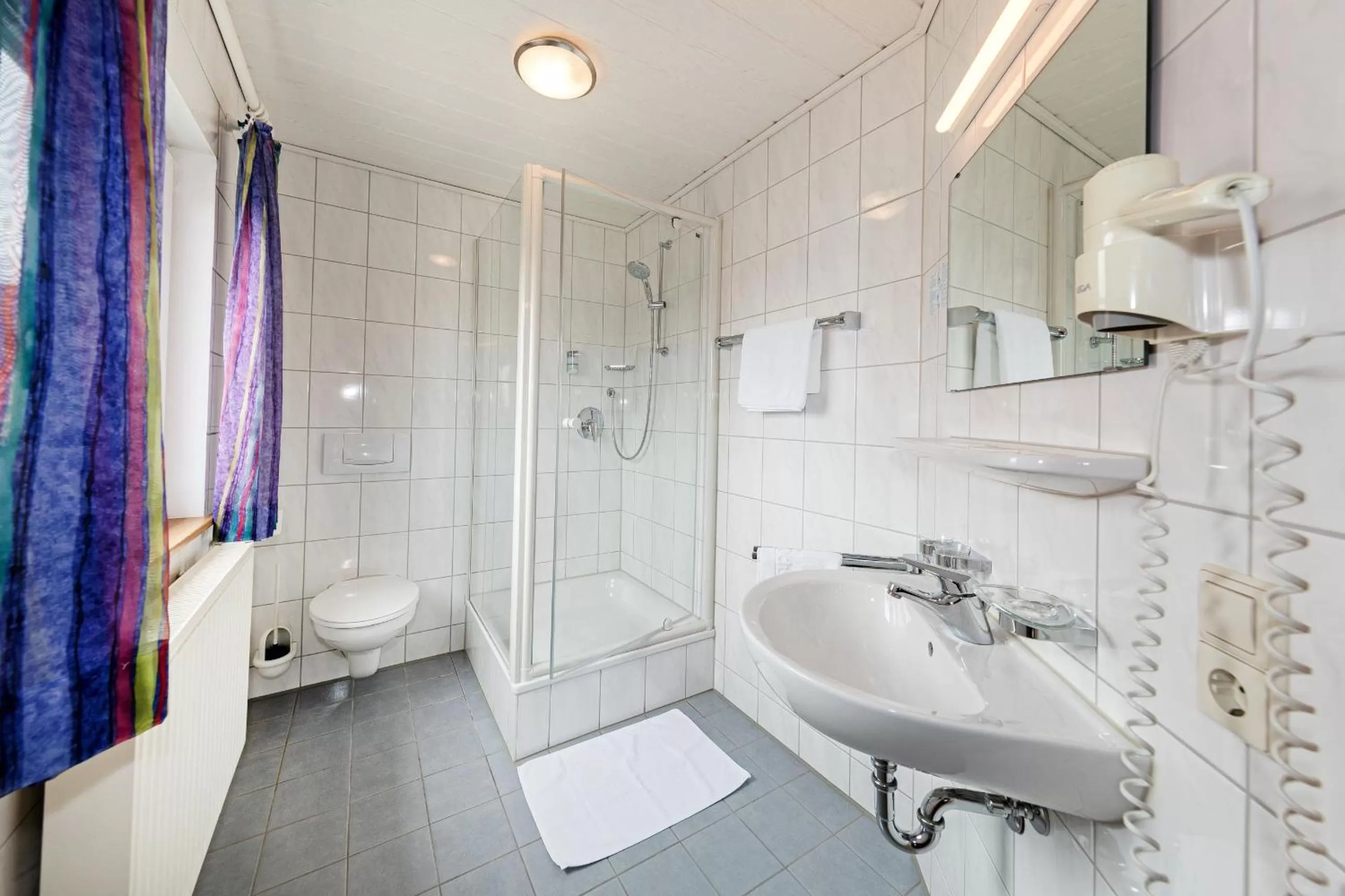 Shower in Gasthof - Hotel zum Ochsen GmbH