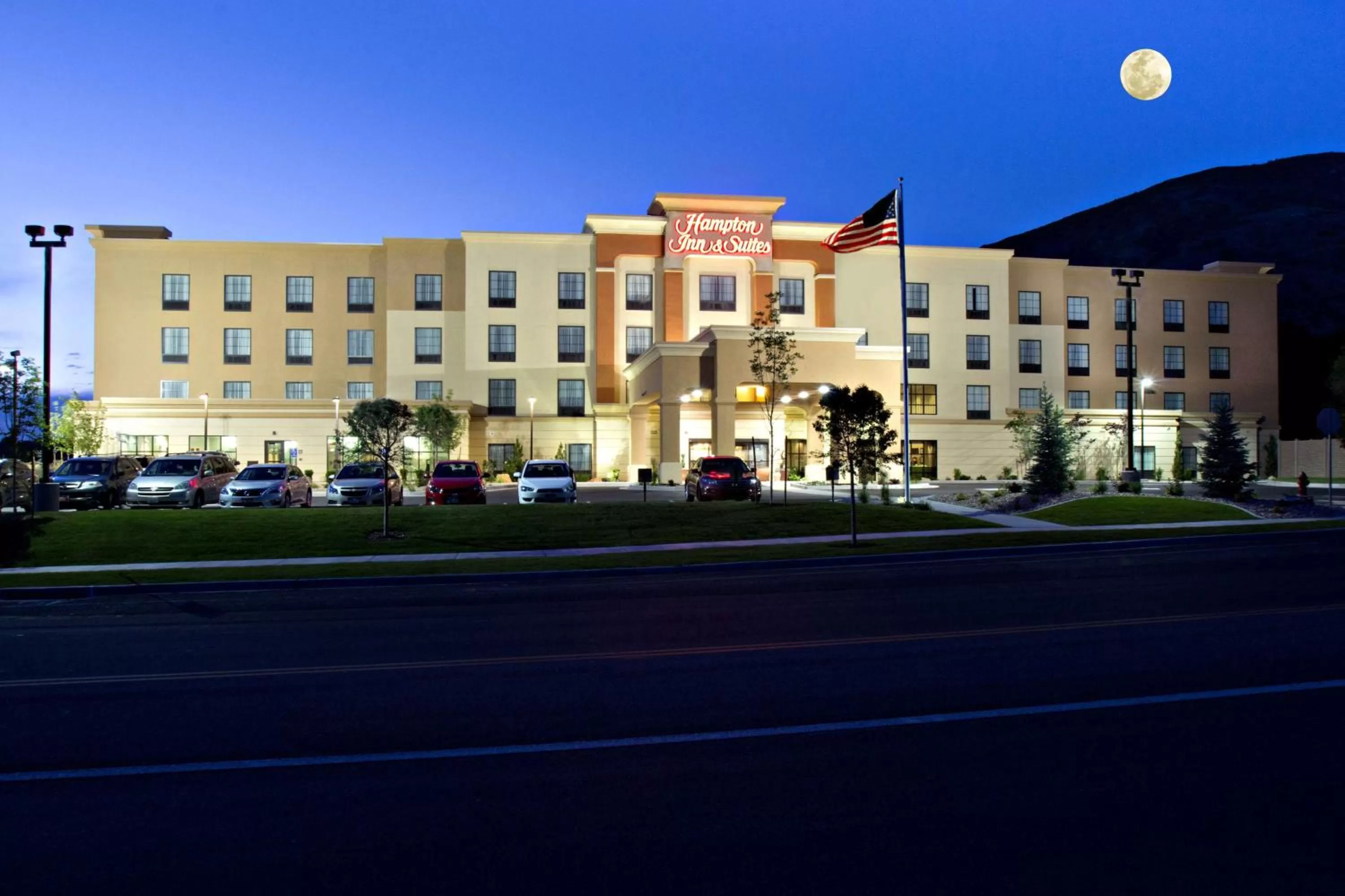 Property building in Hampton Inn & Suites Salt Lake City/Farmington