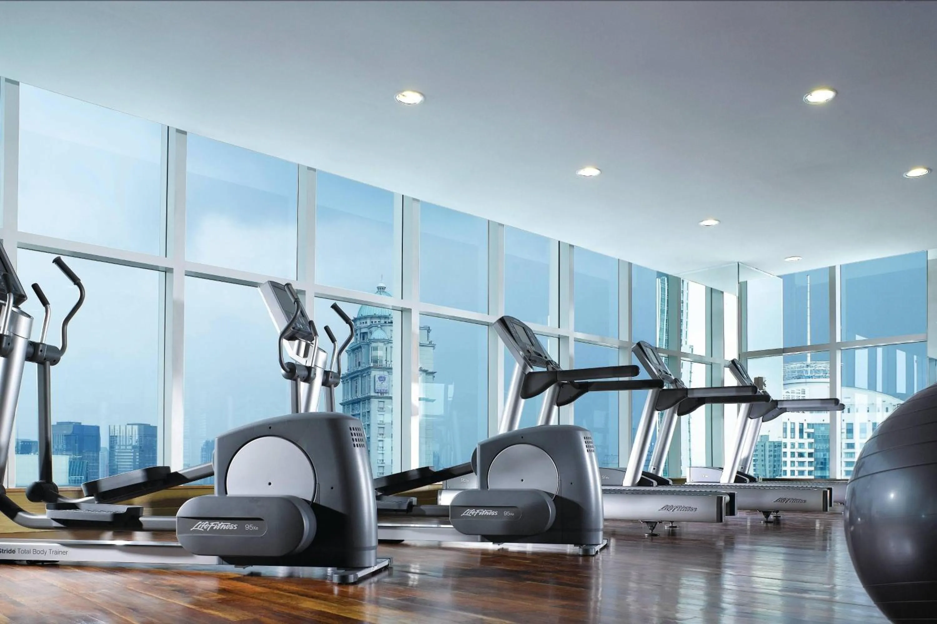 Fitness centre/facilities in The Mayflower, Jakarta-Marriott Executive Apartments