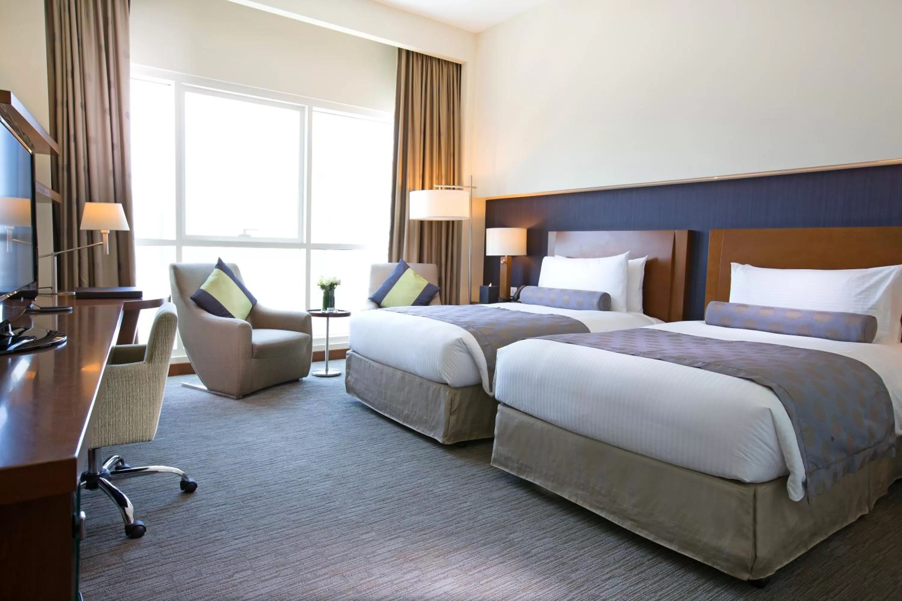 Superior Twin Room in Grand Millennium Al Wahda Hotel and Executive Apartments Abu Dhabi