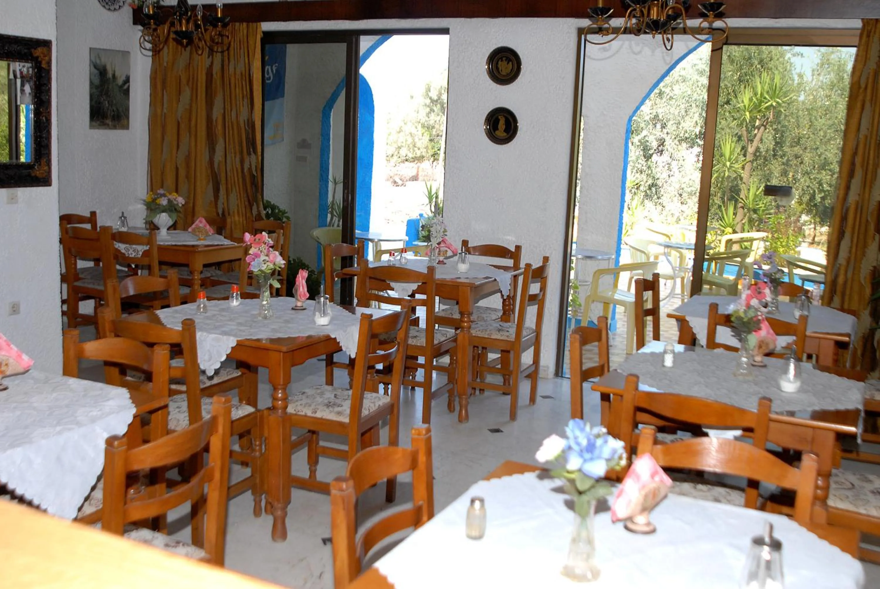 Restaurant/places to eat in Anthula Sun