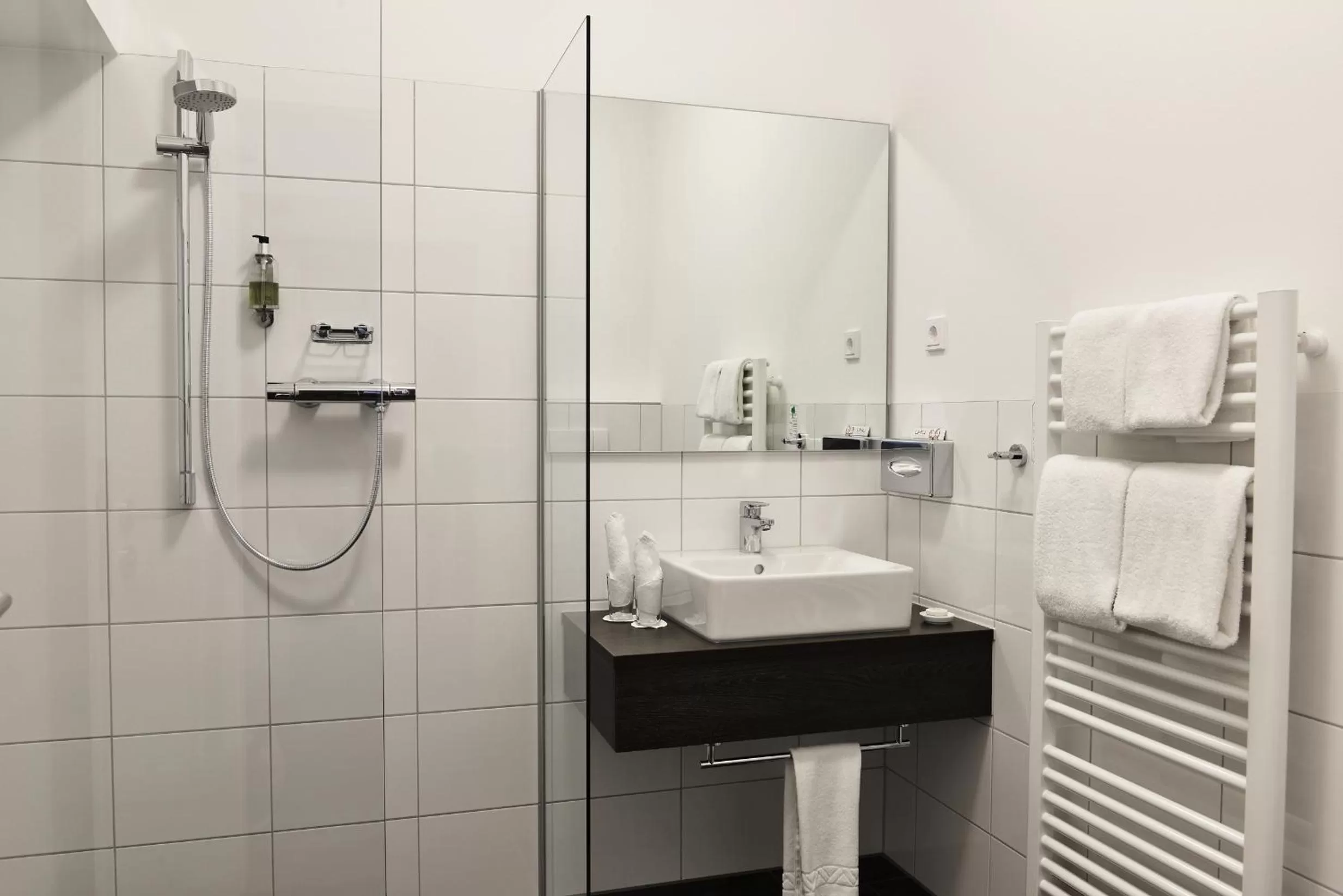 Photo of the whole room in UHU Gästehaus Superior