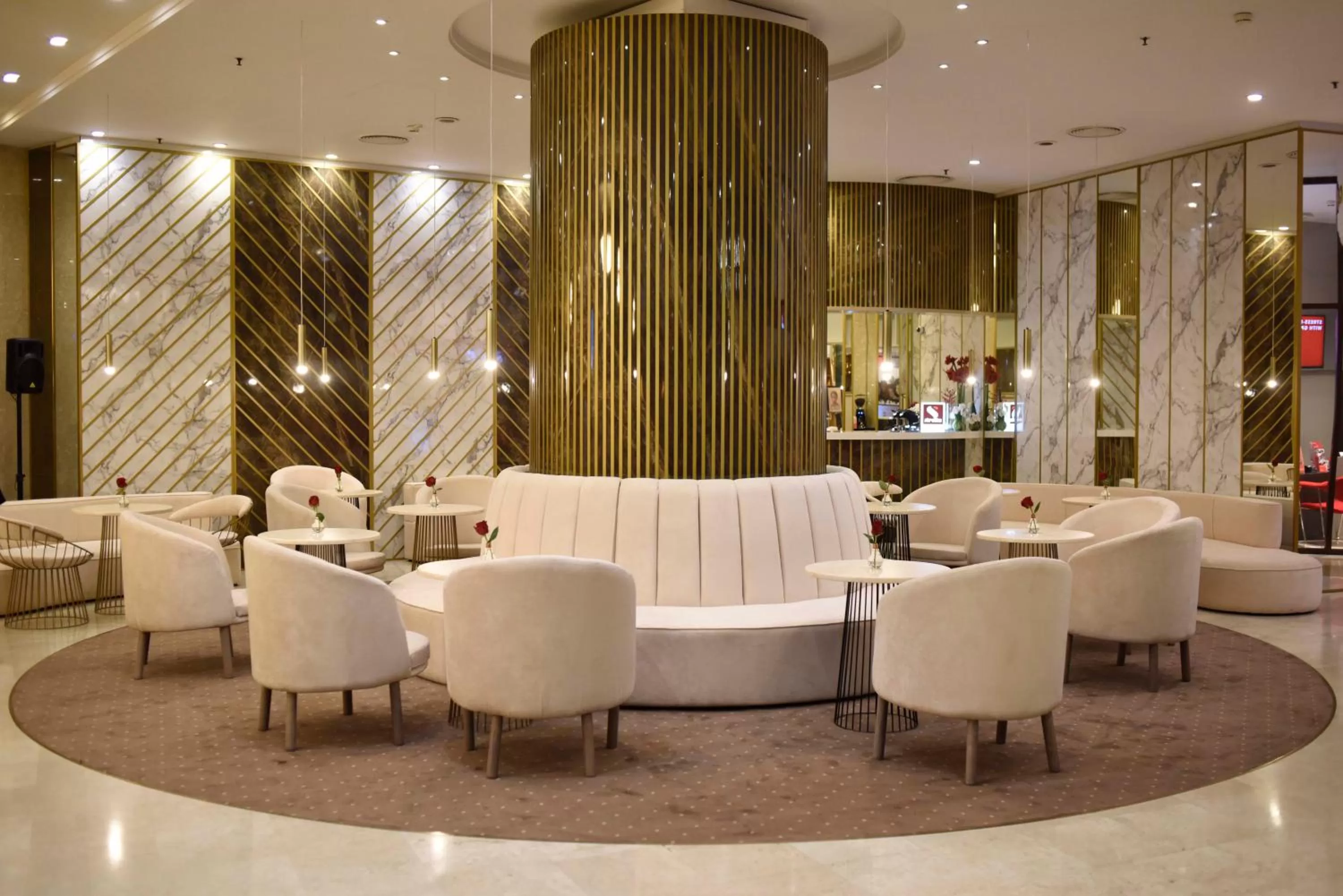 Lounge or bar in Grand Hotel Bucharest