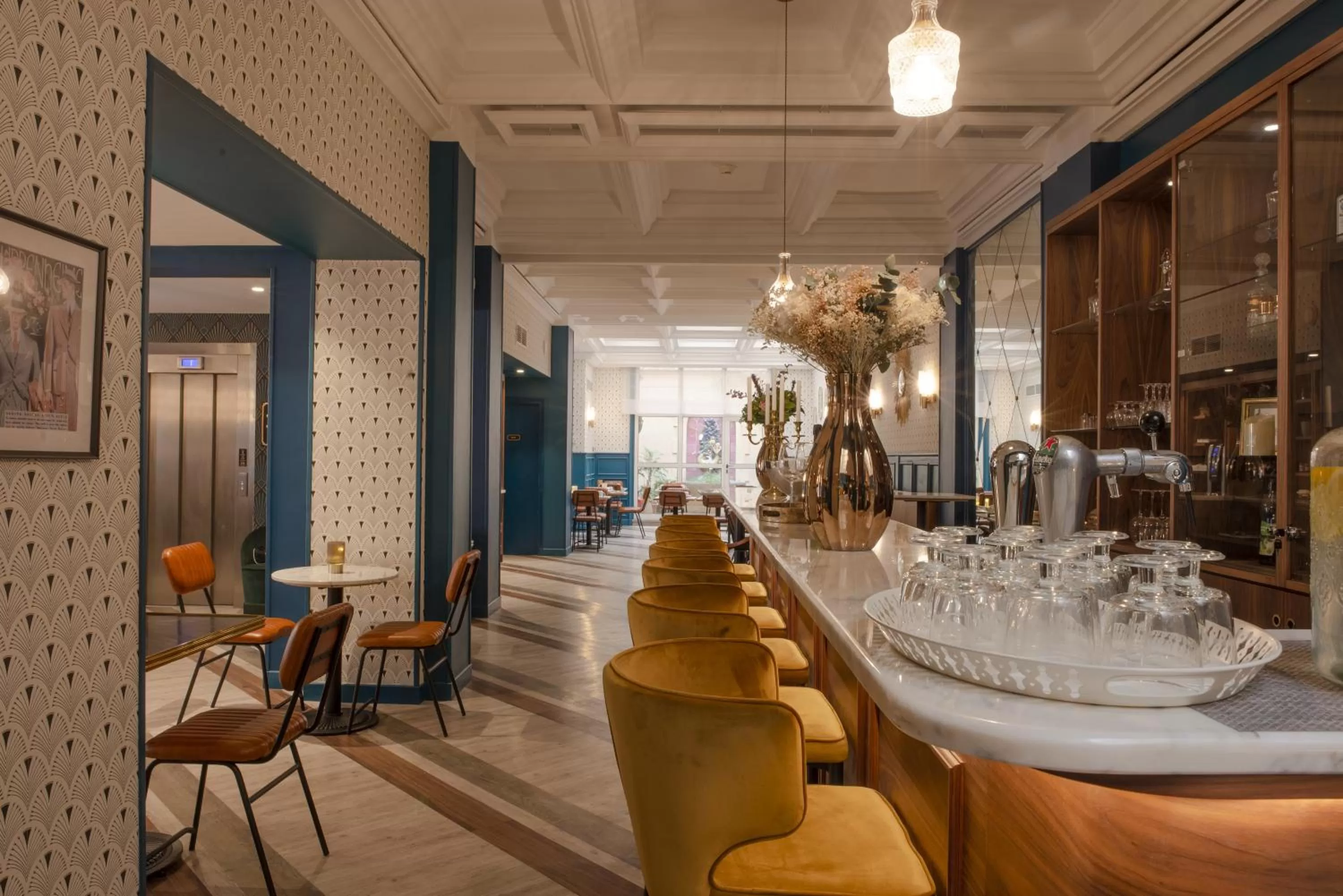 Lounge or bar in Hôtel Le Bristol