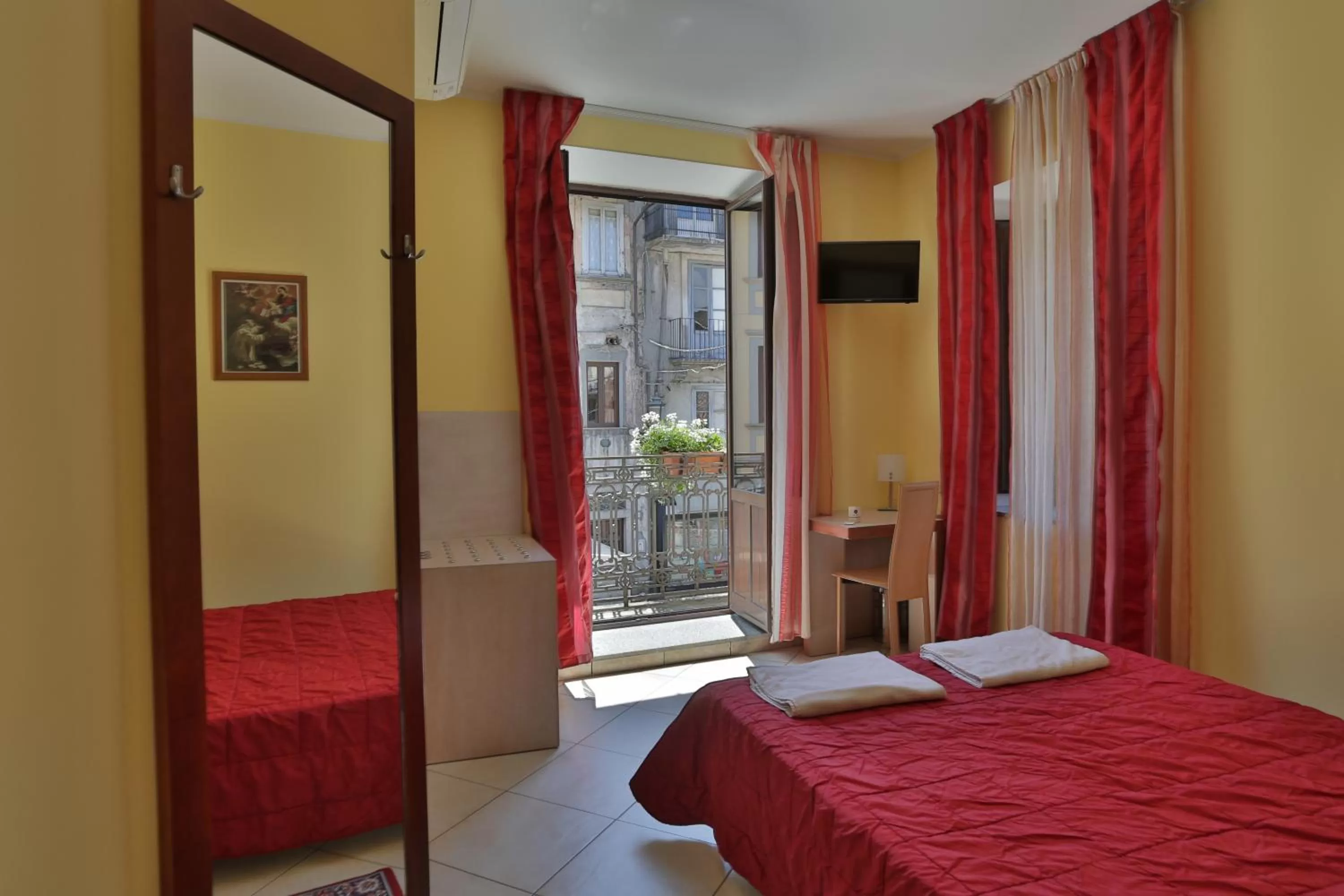 Bed in Hotel Conte Ruggero