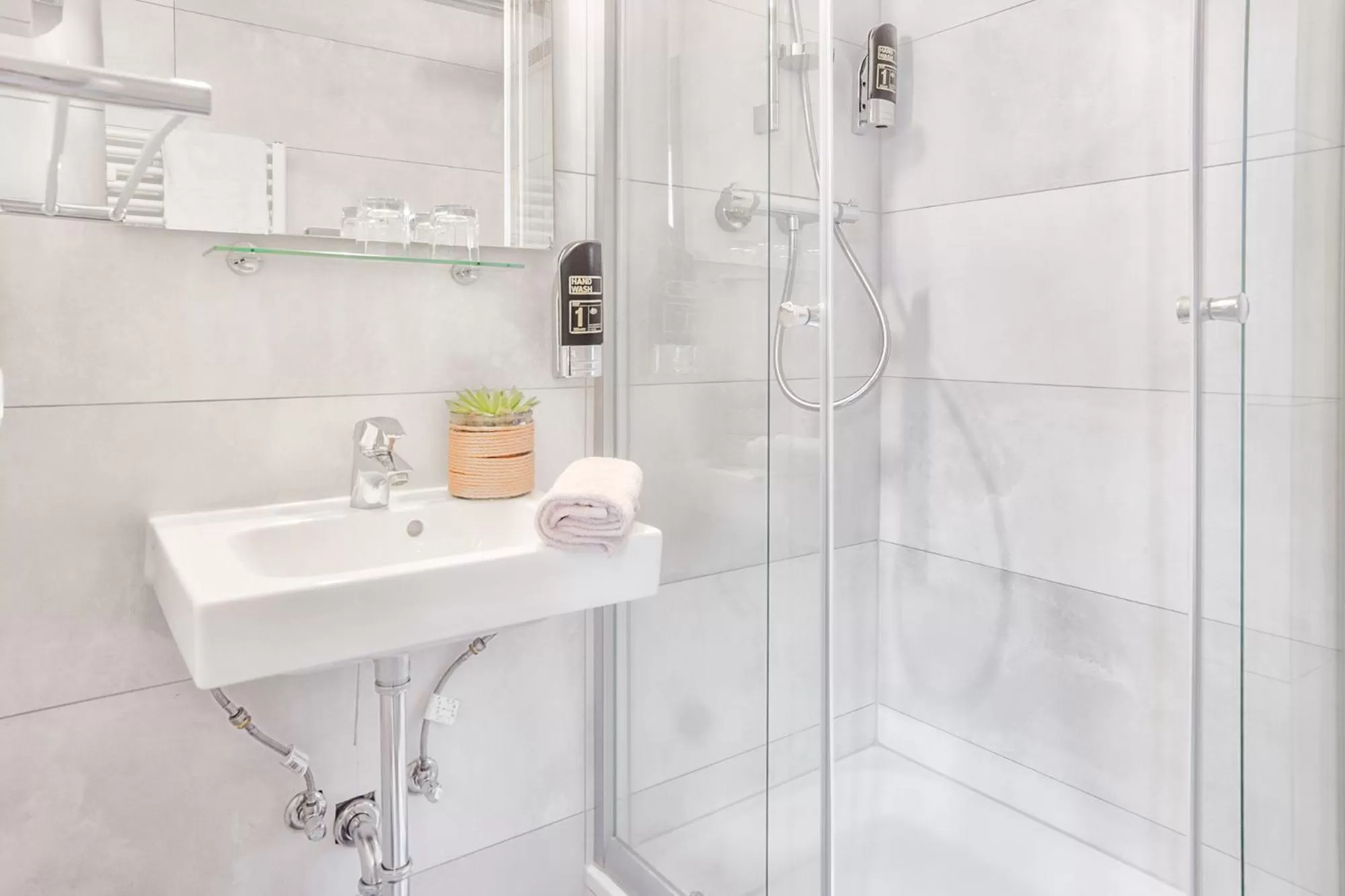 Bathroom in Hotel Mira Mare