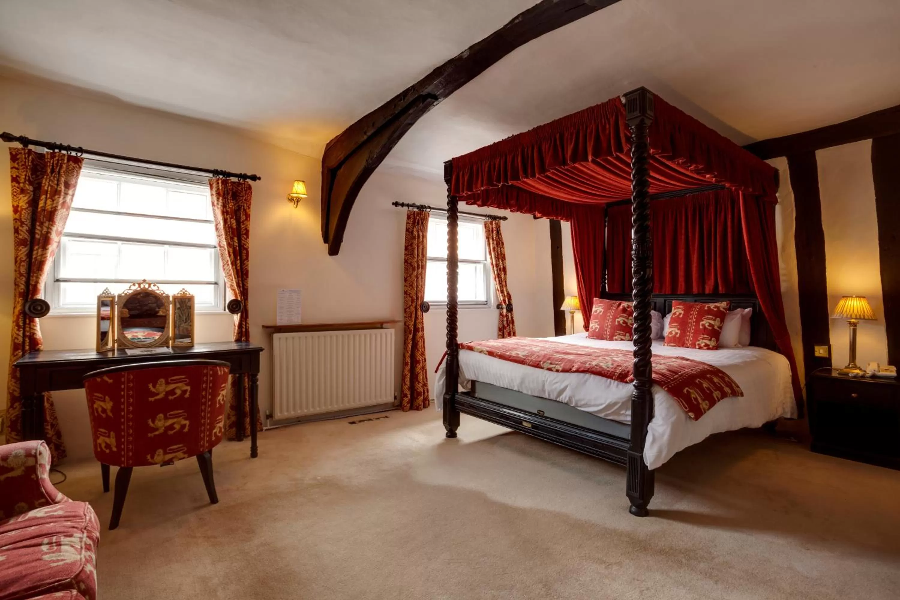 Bed in The Saracens Head Hotel