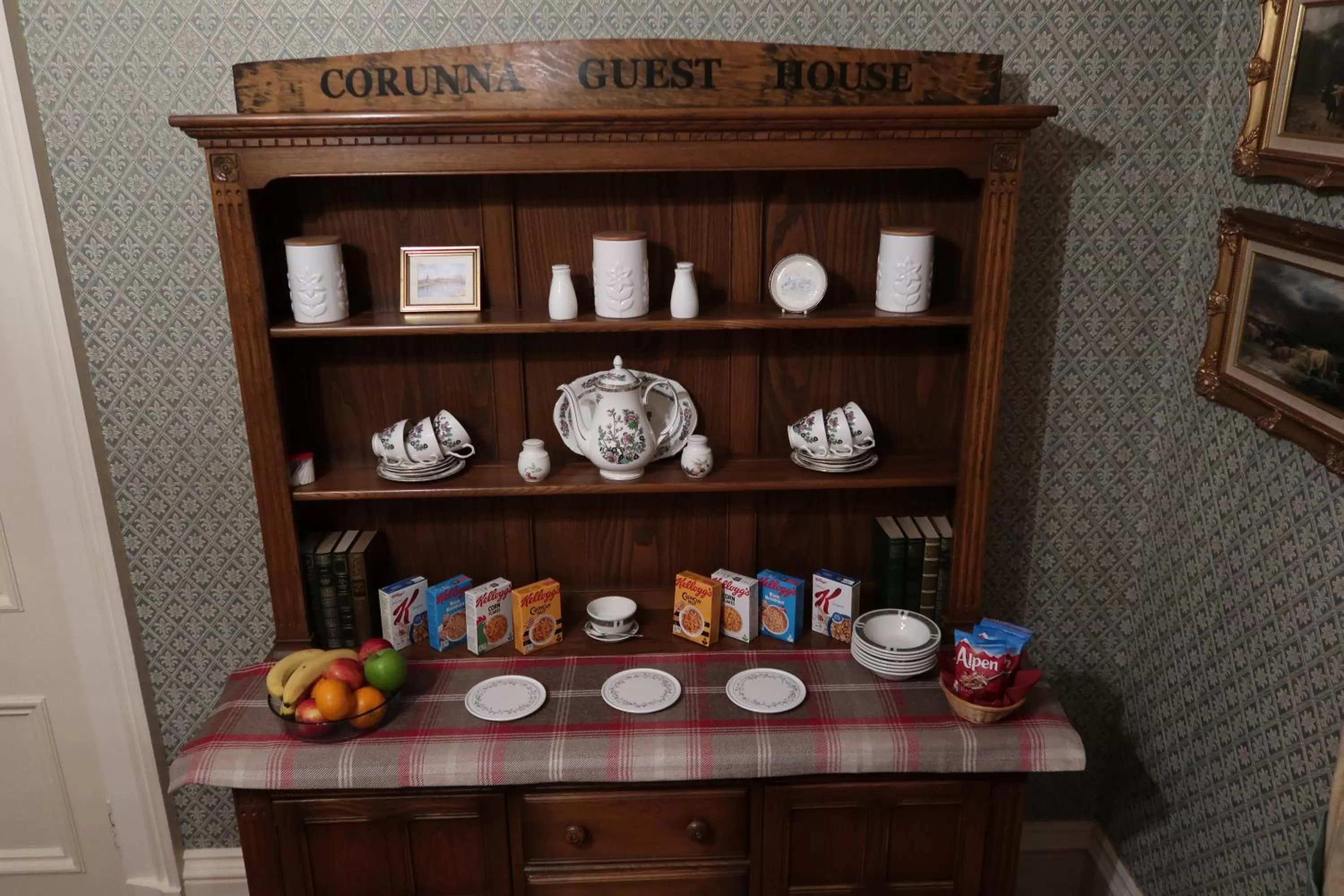 Restaurant/places to eat in Corunna Bed & Breakfast and Corunna Cottage