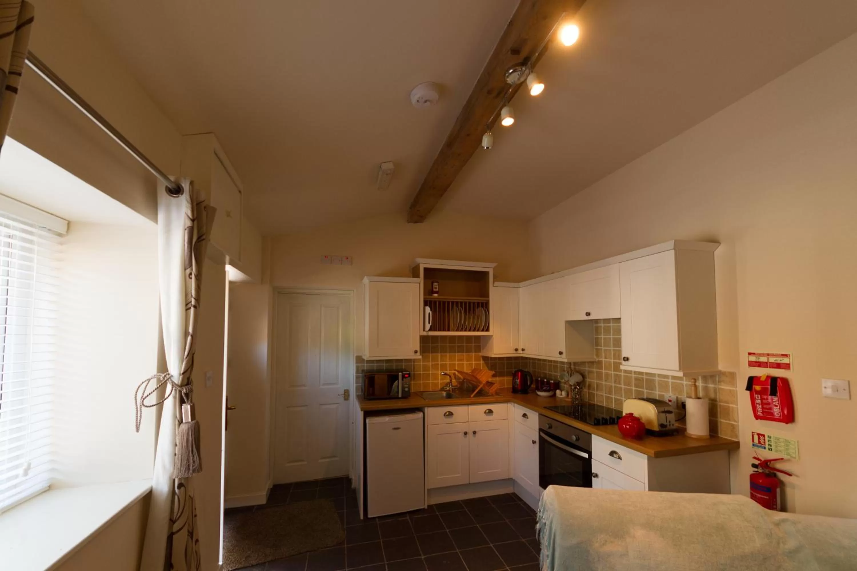 Kitchen or kitchenette in Pant Teg B & B