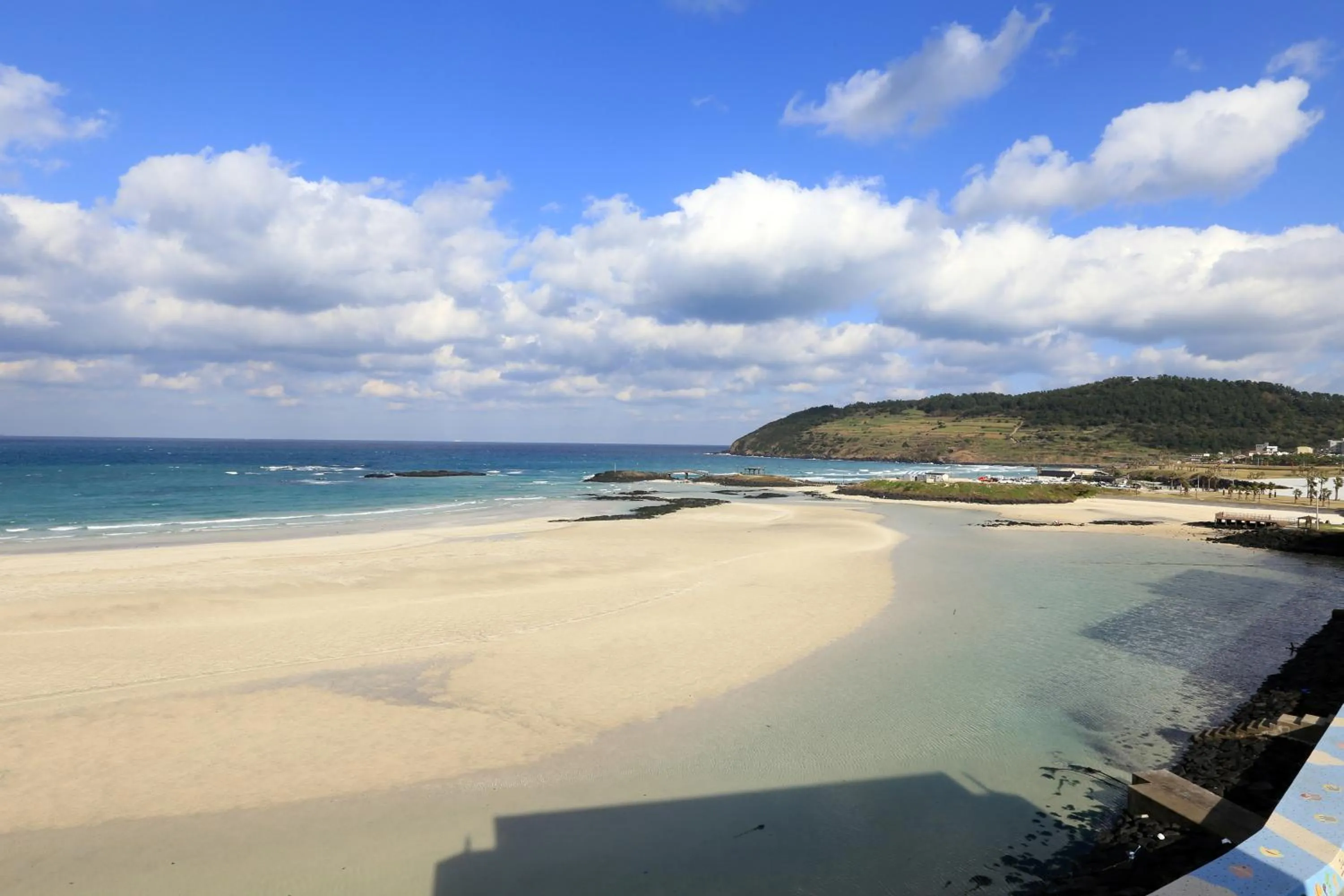 Beach in Ocean Grand Hotel