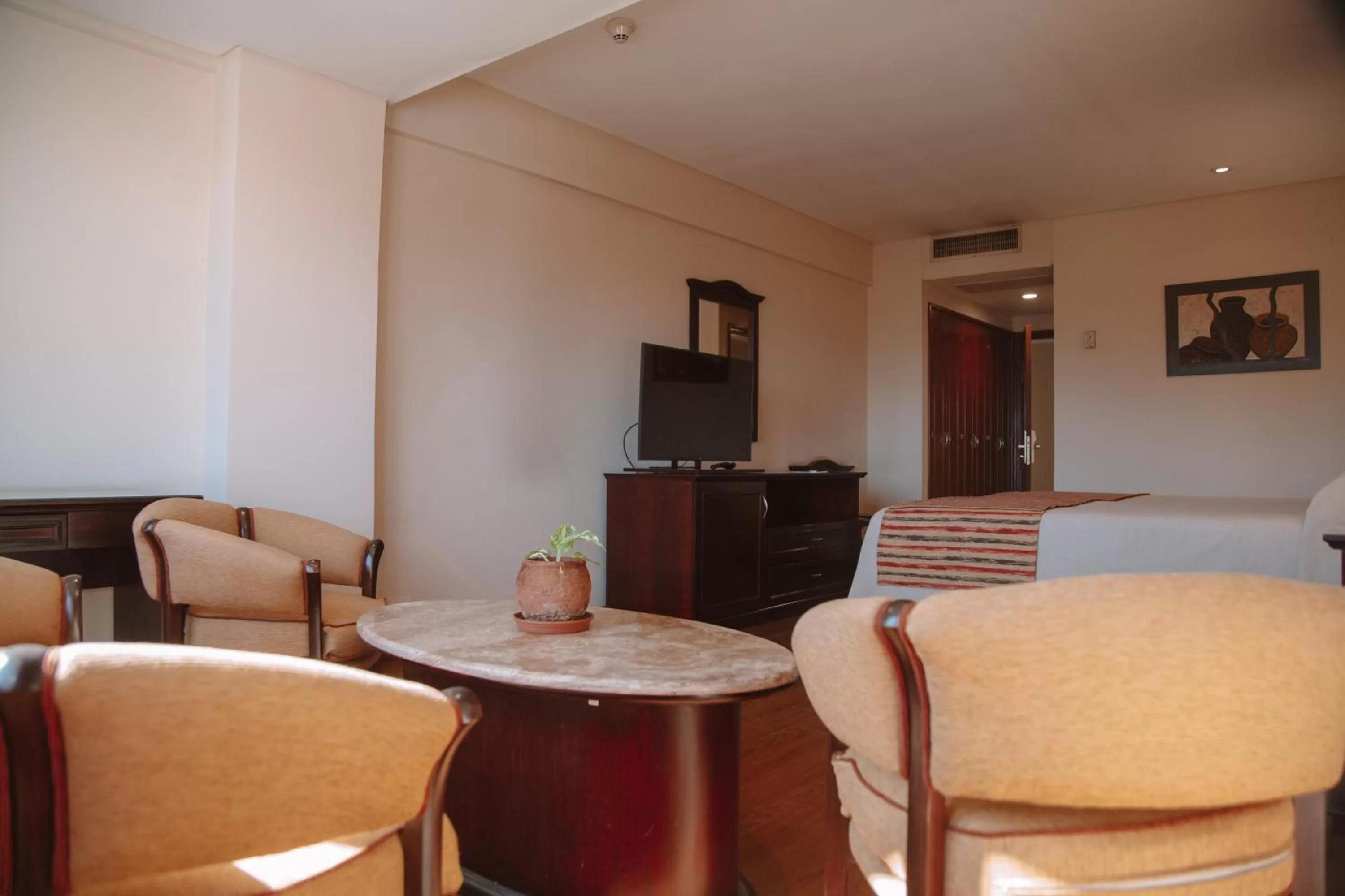 Photo of the whole room in Casa Real Hotel