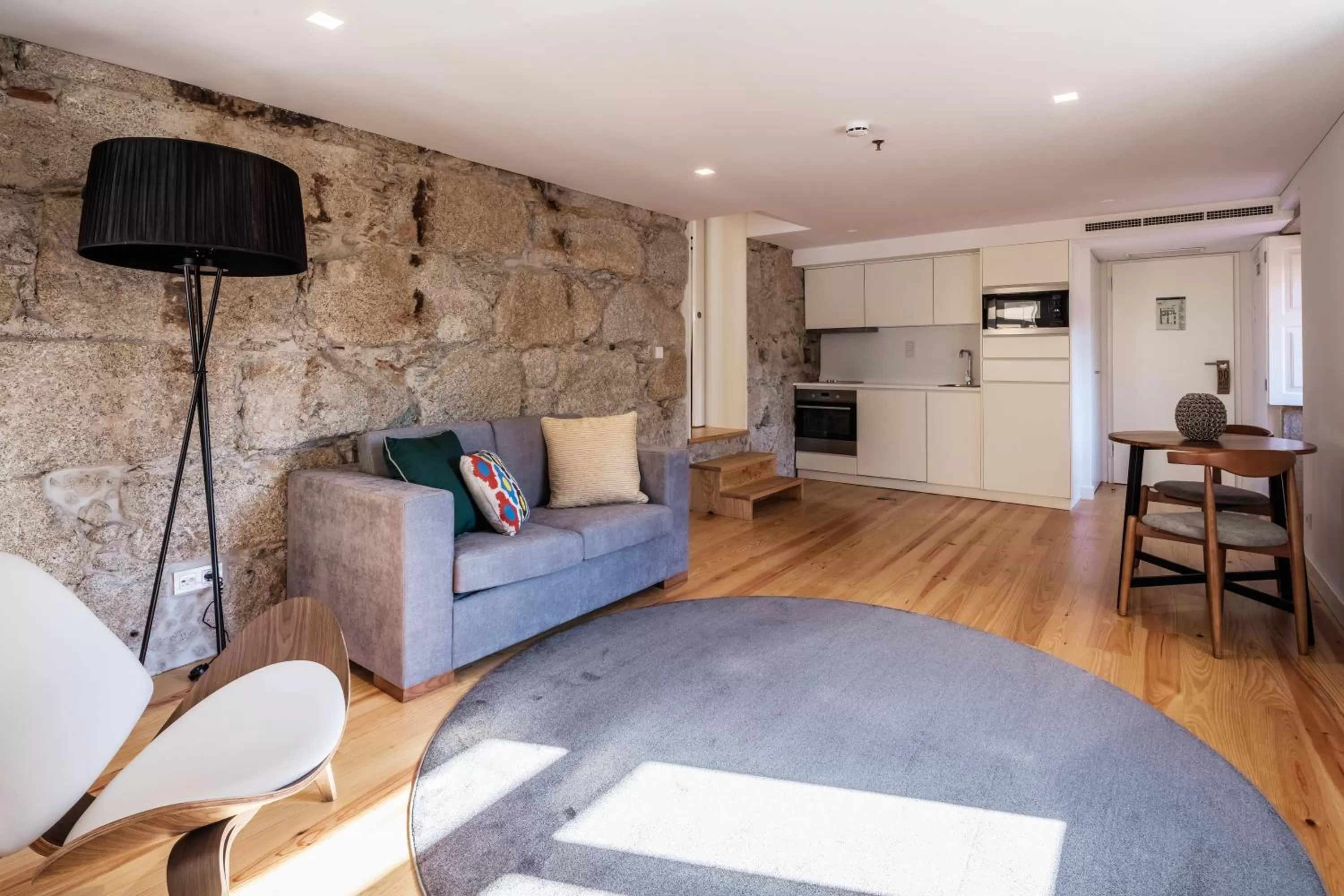 One-Bedroom Apartment in Porto River