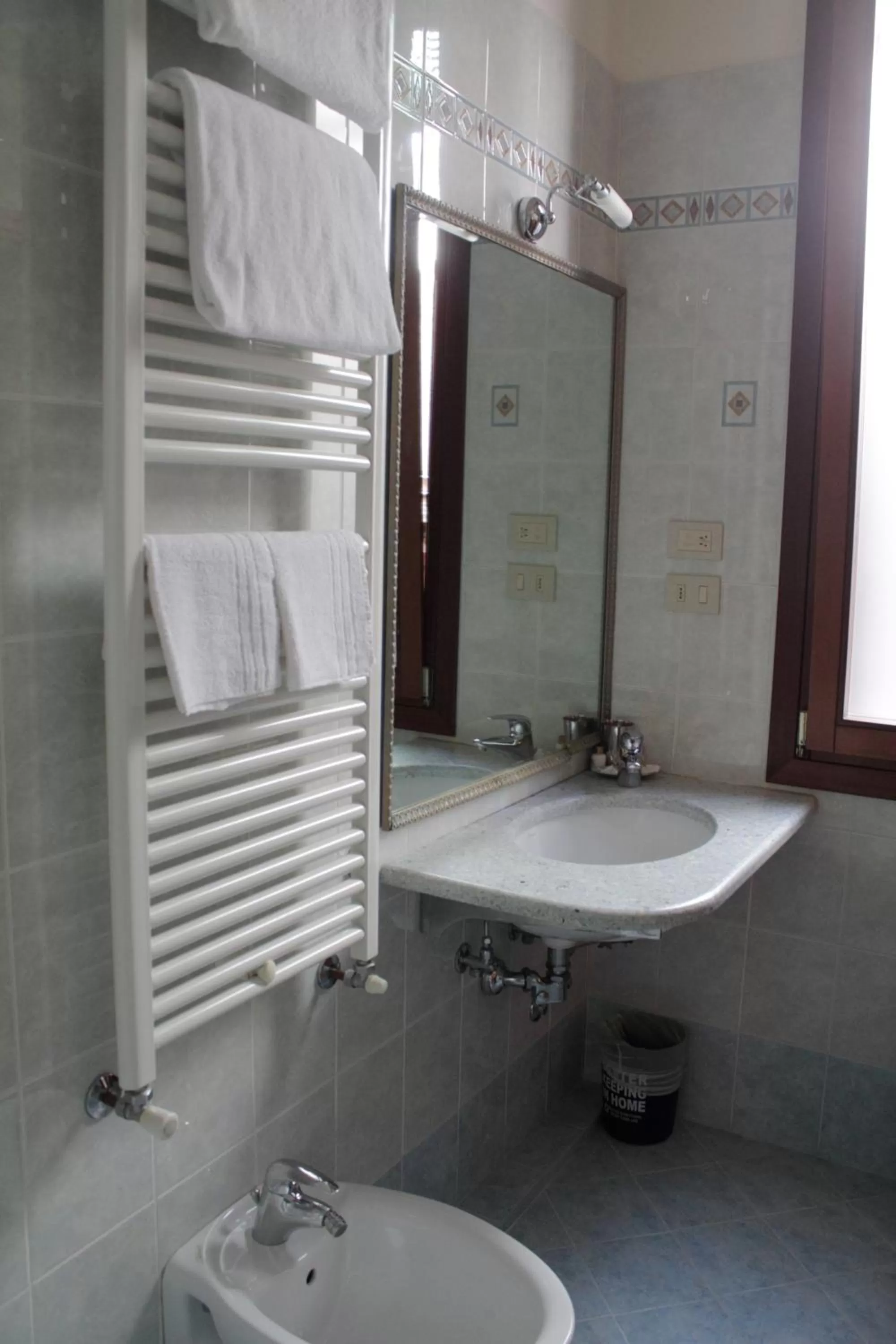Small Double Room in Cà Del Modena Room only