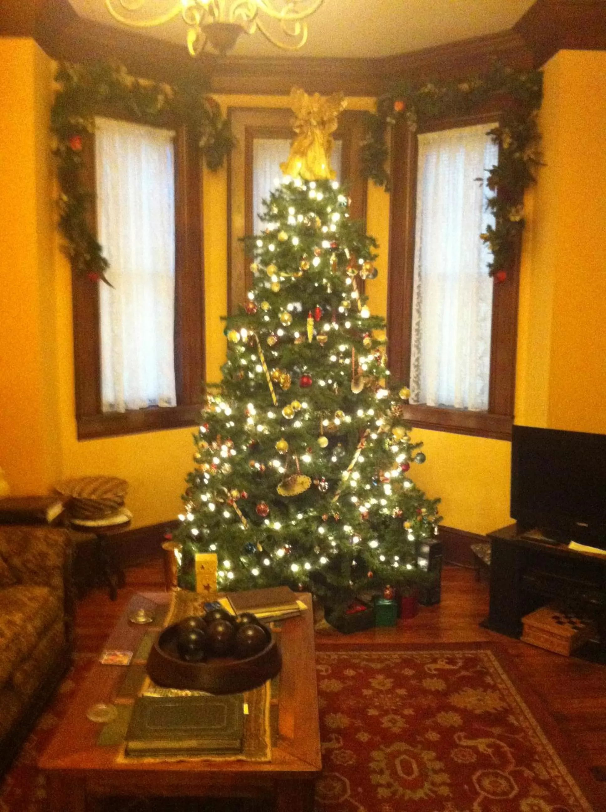 Winter, Seating Area in Bayberry House Bed and Breakfast