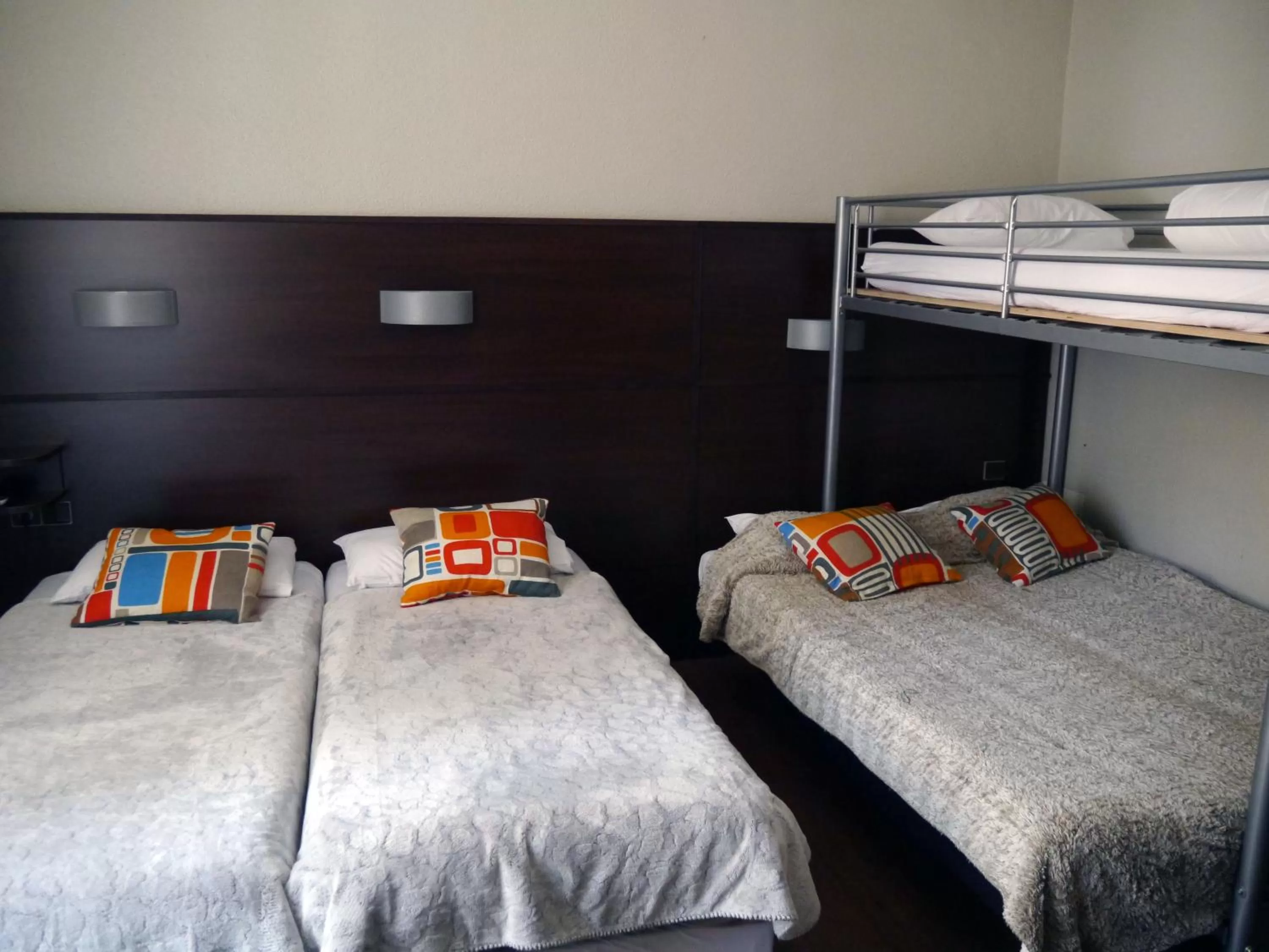 Bedroom, Bed in Hôtel des Ambassadeurs